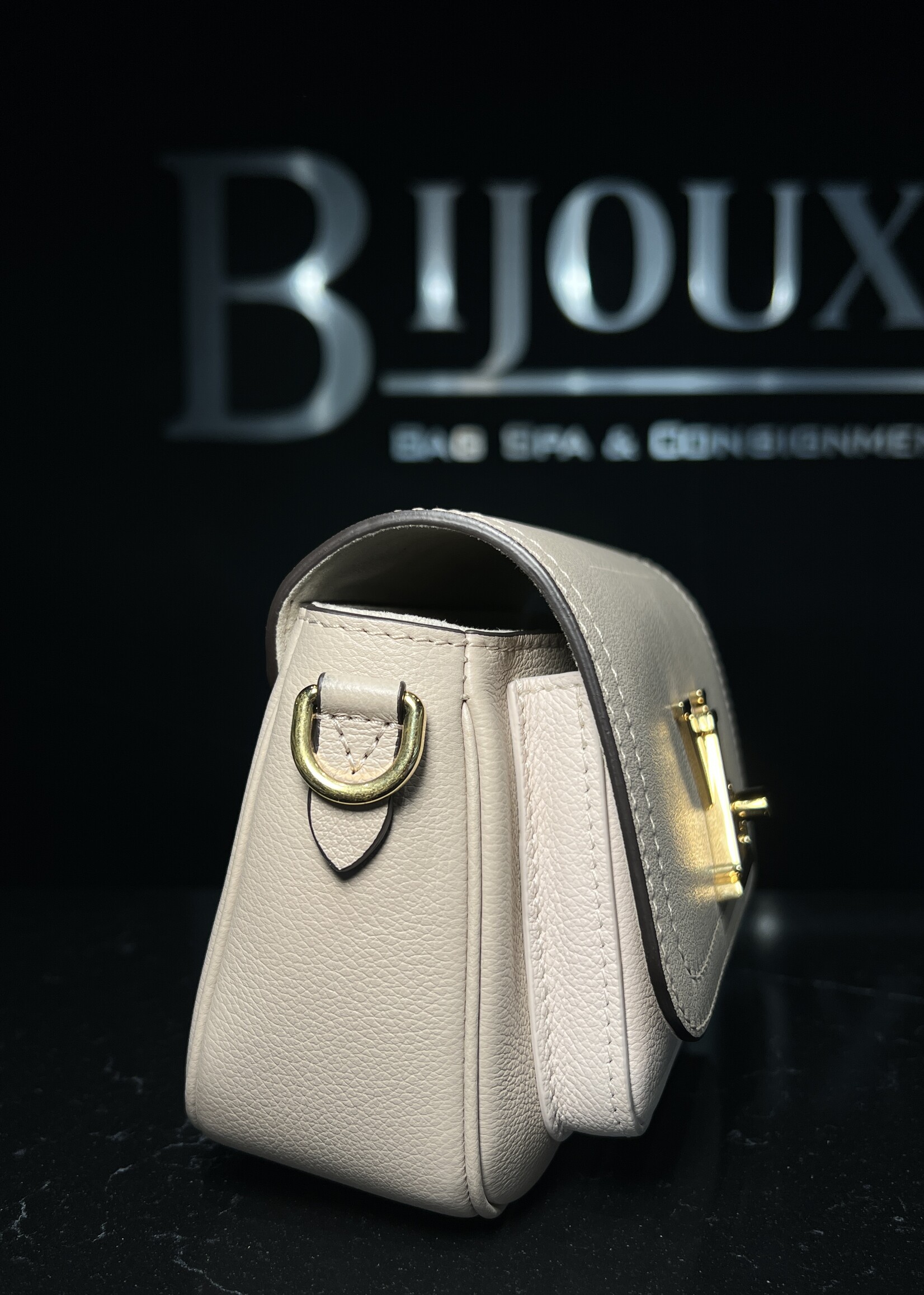 Louis Vuitton SOLD - Louis Vuitton Tender Lock Me