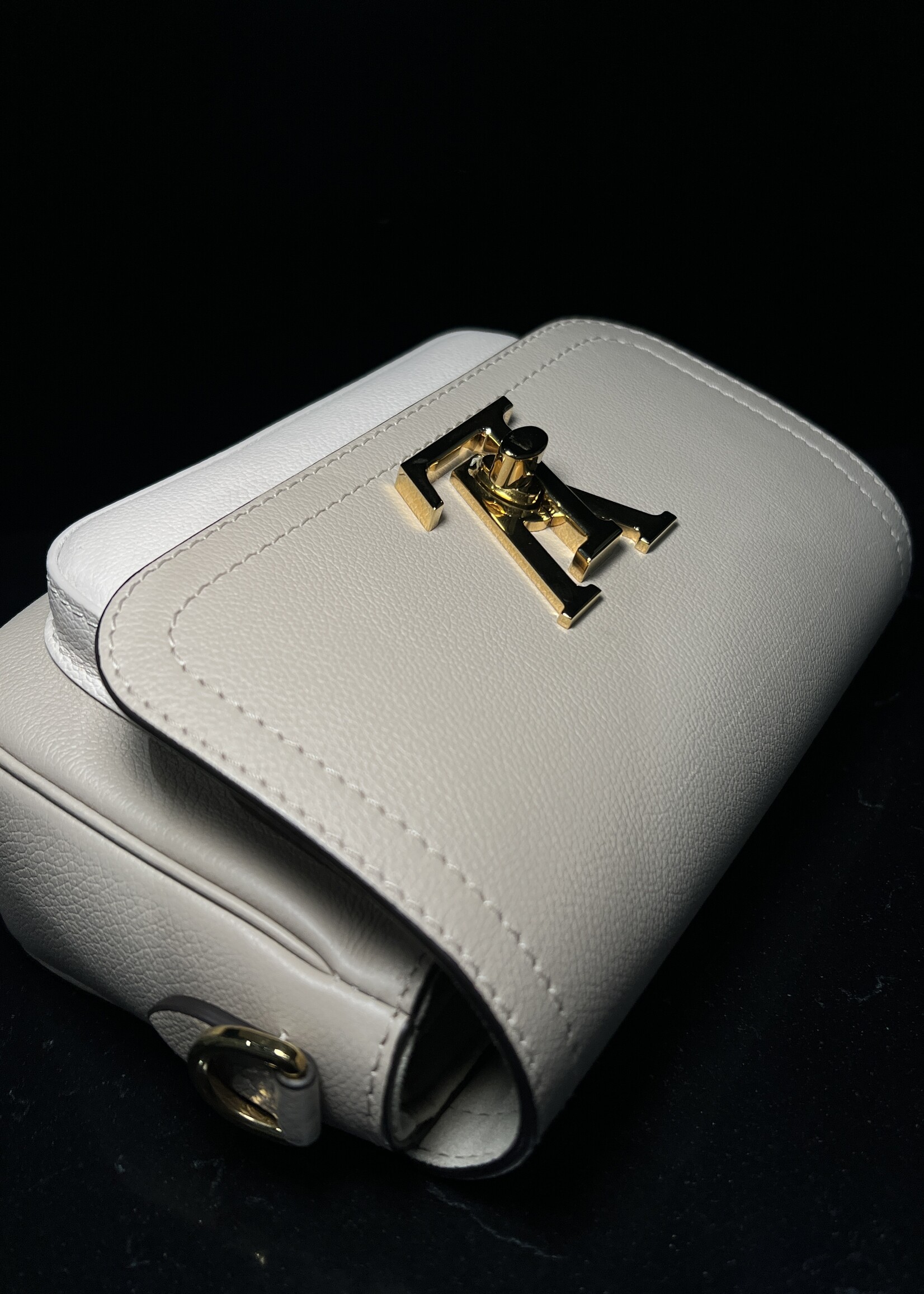 Louis Vuitton Louis Vuitton Tender Lock Me