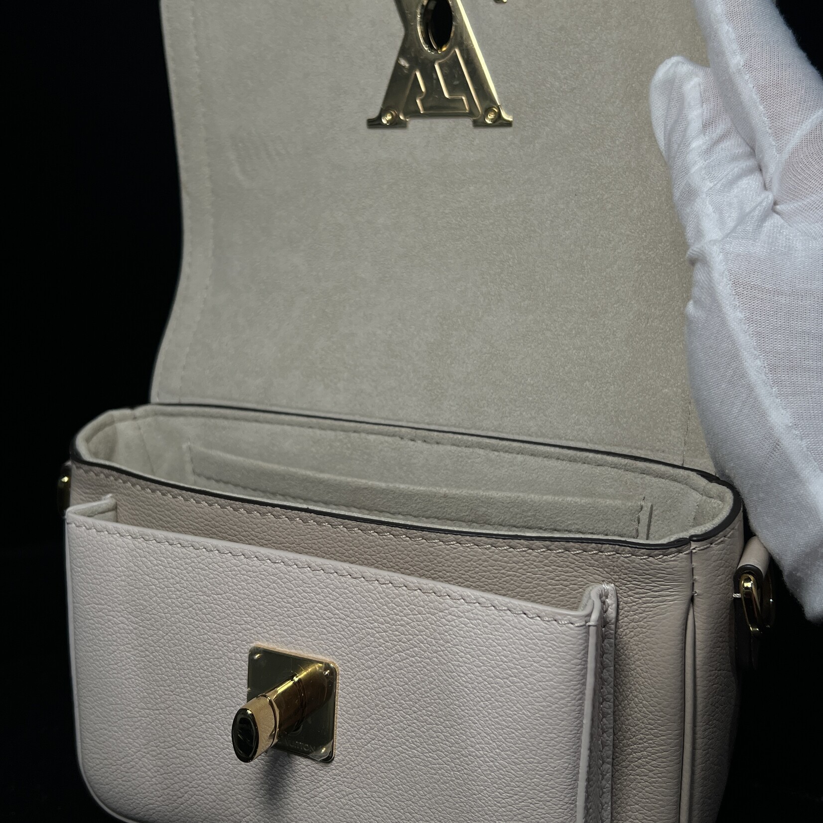 Louis Vuitton Louis Vuitton Tender Lock Me