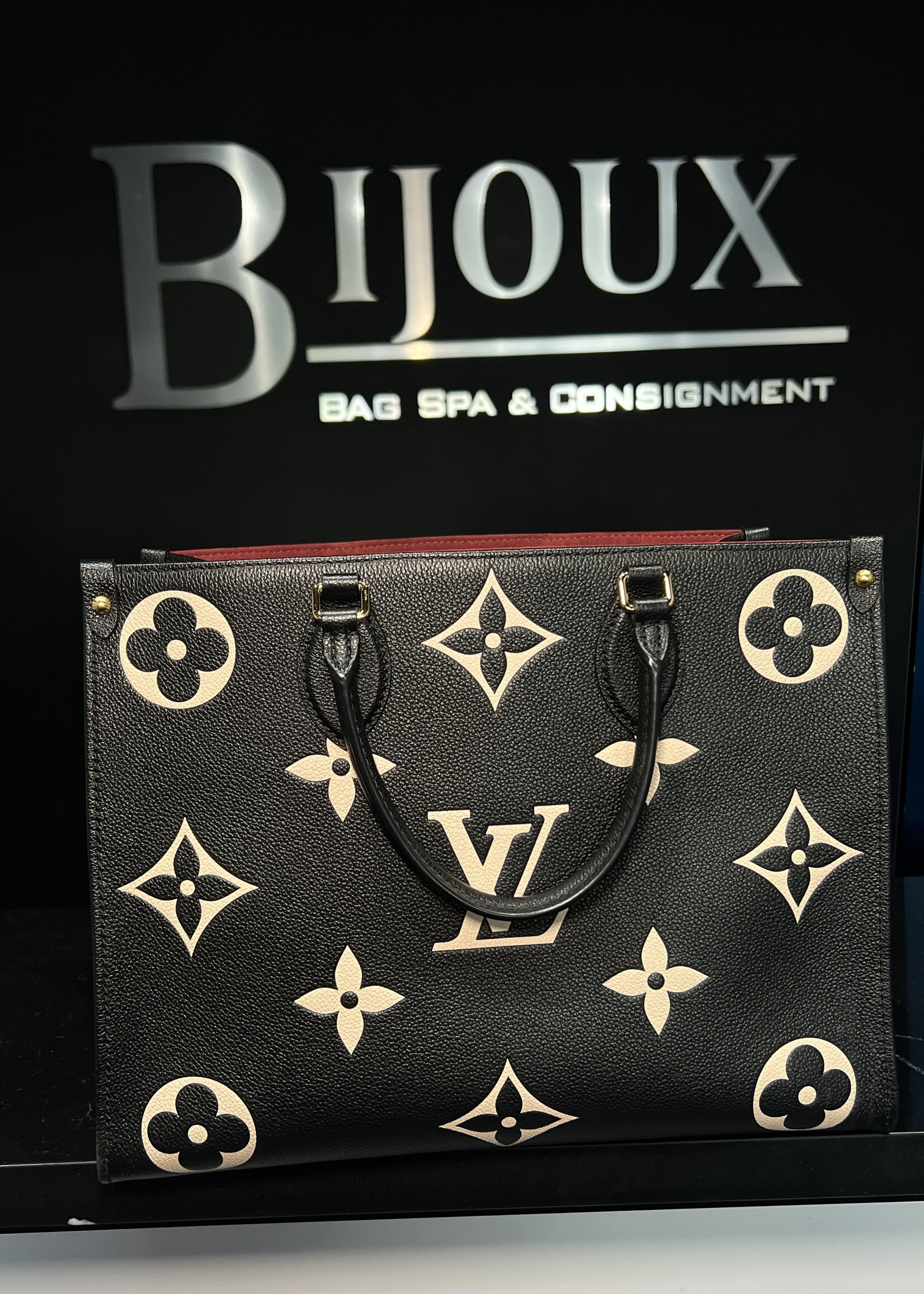 Louis Vuitton SOLD - Louis Vuitton On The Go MM Bicolor