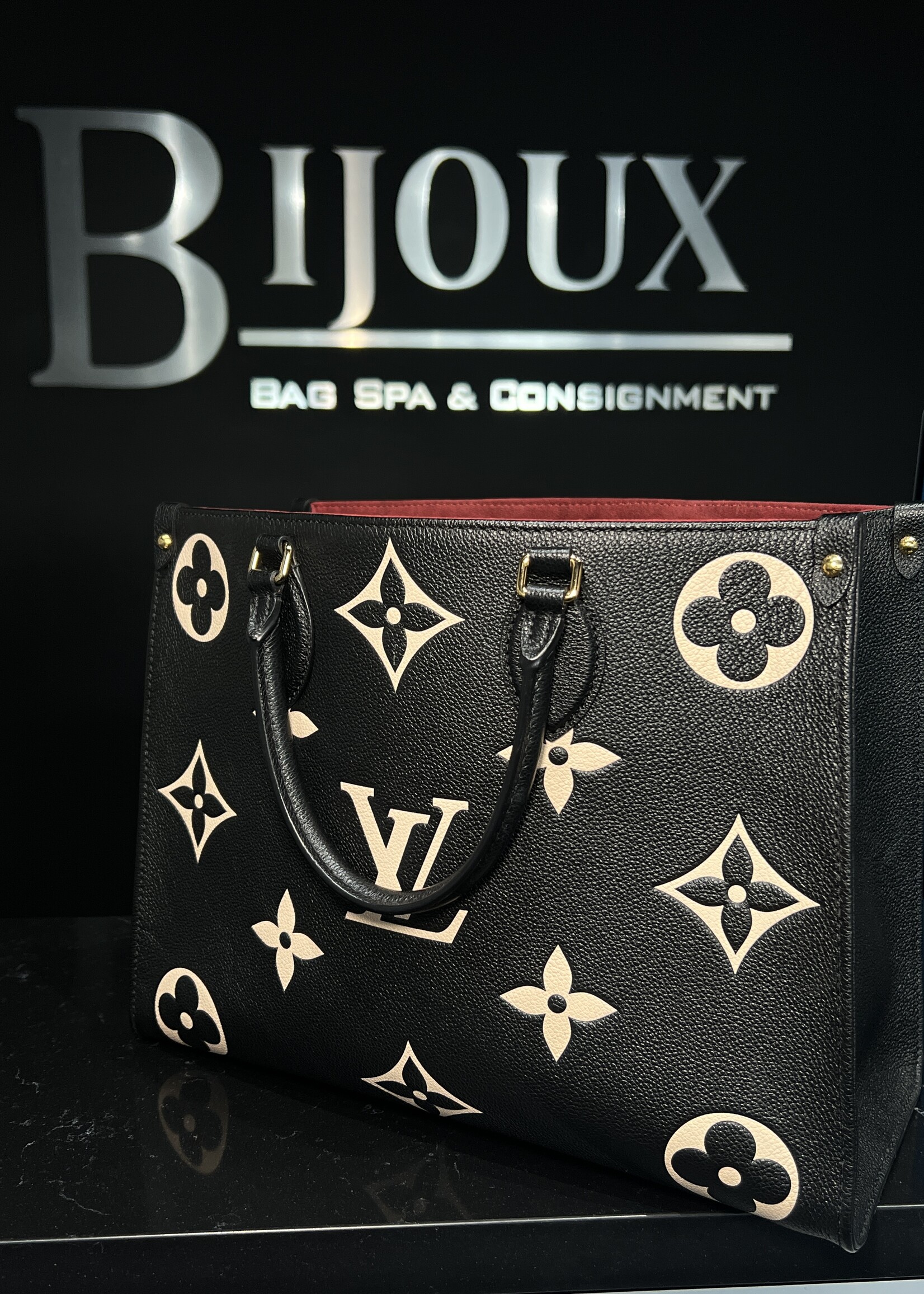 Louis Vuitton SOLD - Louis Vuitton On The Go MM Bicolor