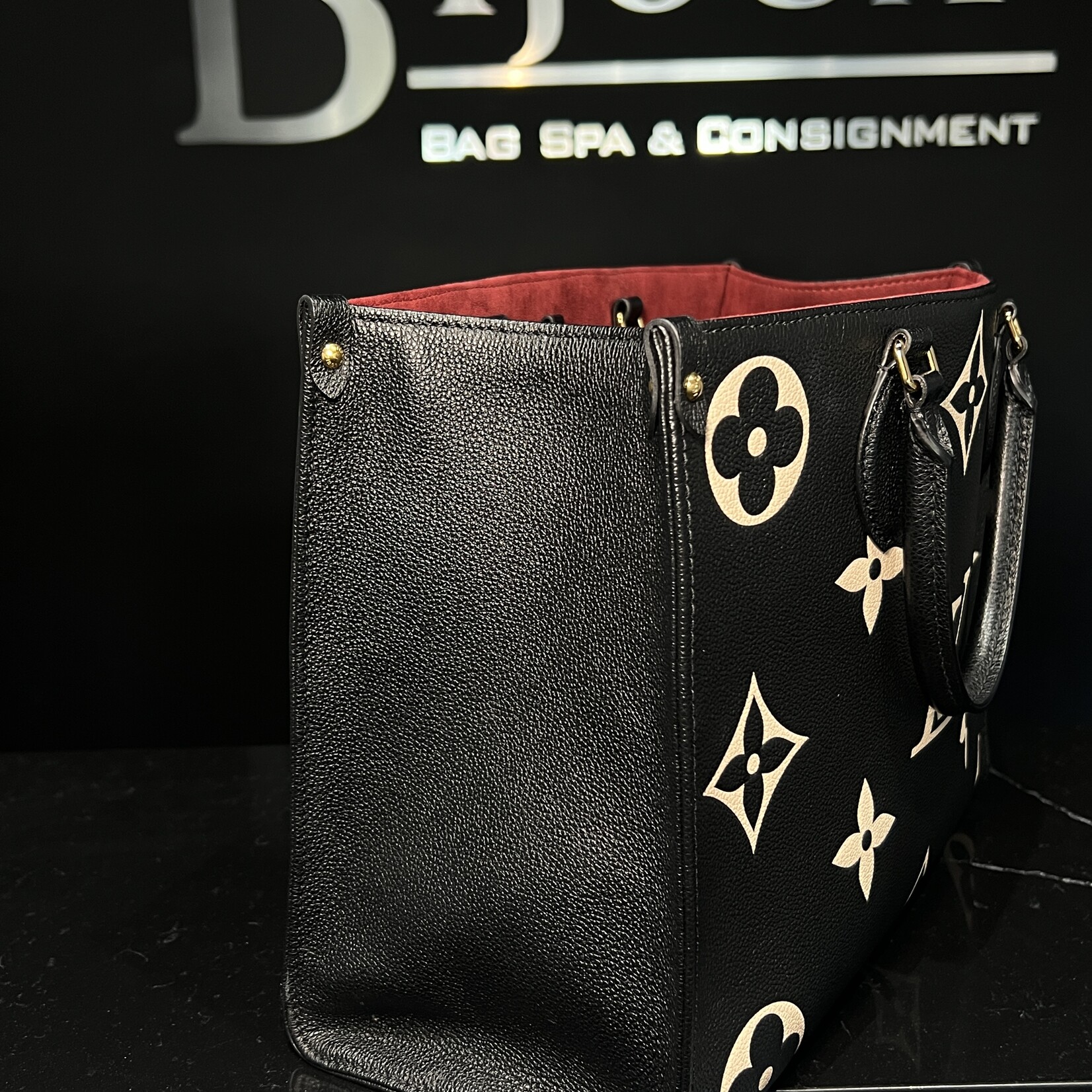 Louis Vuitton Louis Vuitton On The Go MM Bicolor