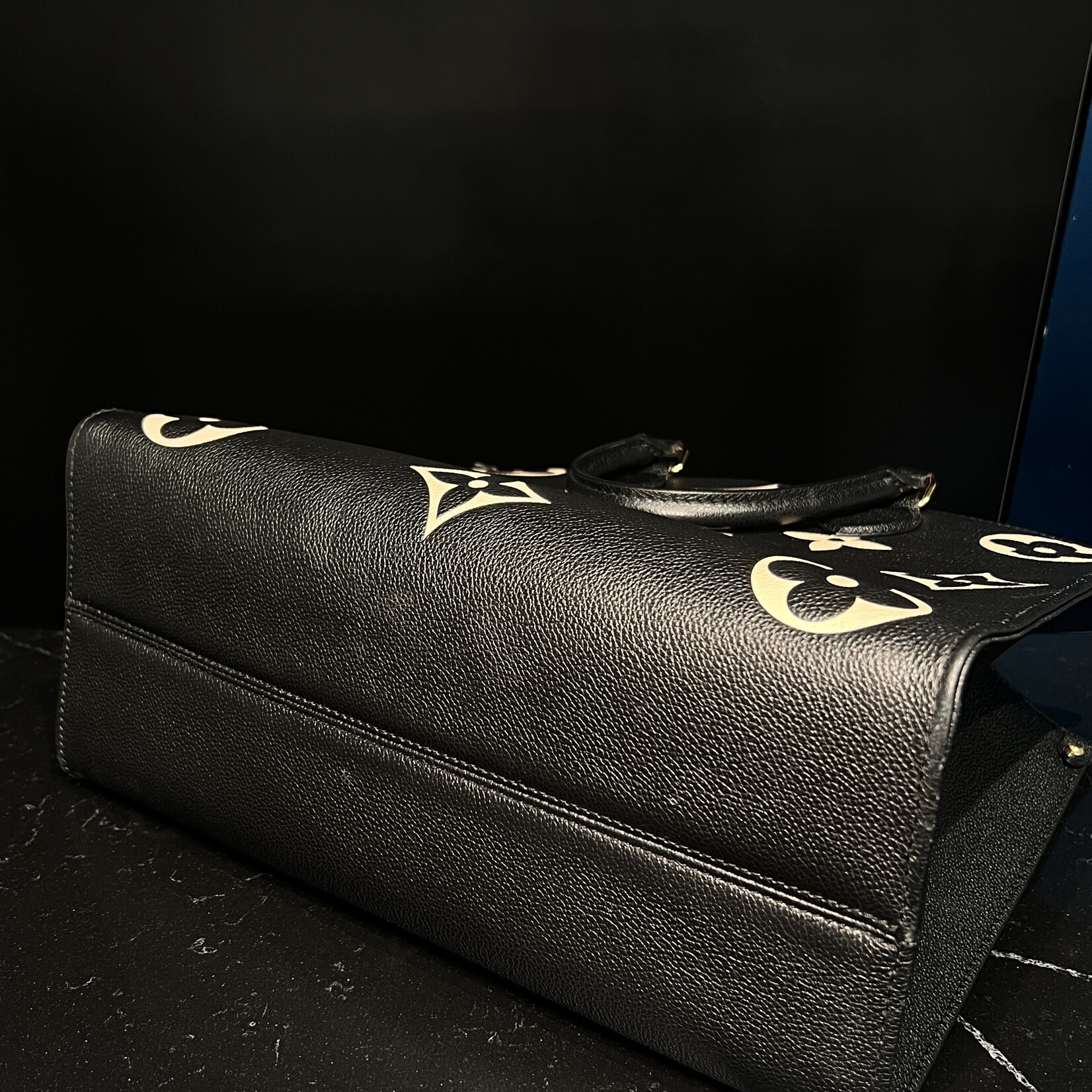 Louis Vuitton Louis Vuitton On The Go MM Bicolor