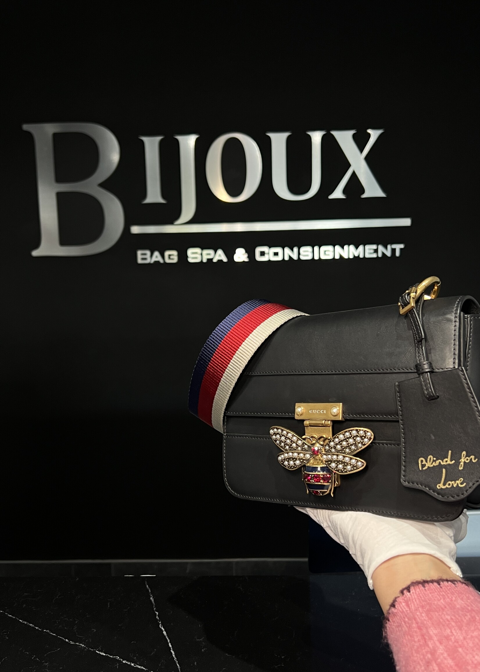 Gucci SOLD - Gucci Margaret Queen Bee  Black