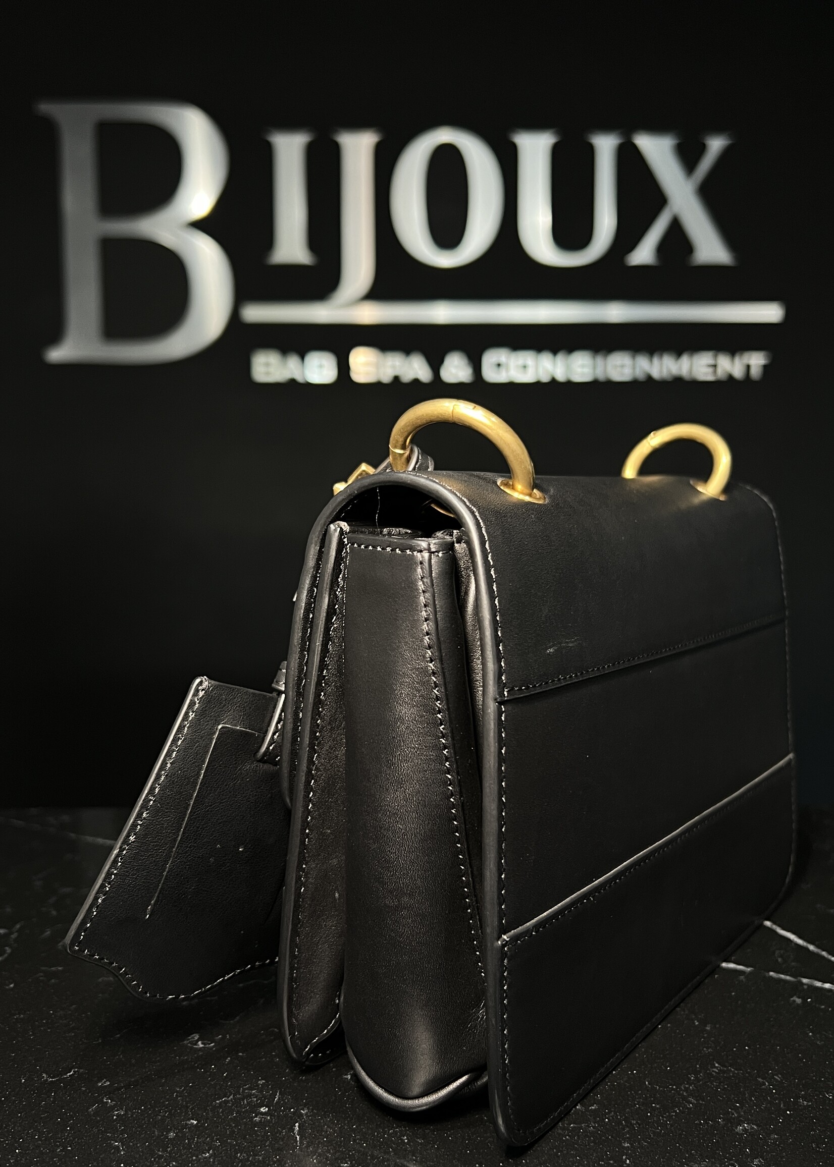 Gucci SOLD - Gucci Margaret Queen Bee  Black