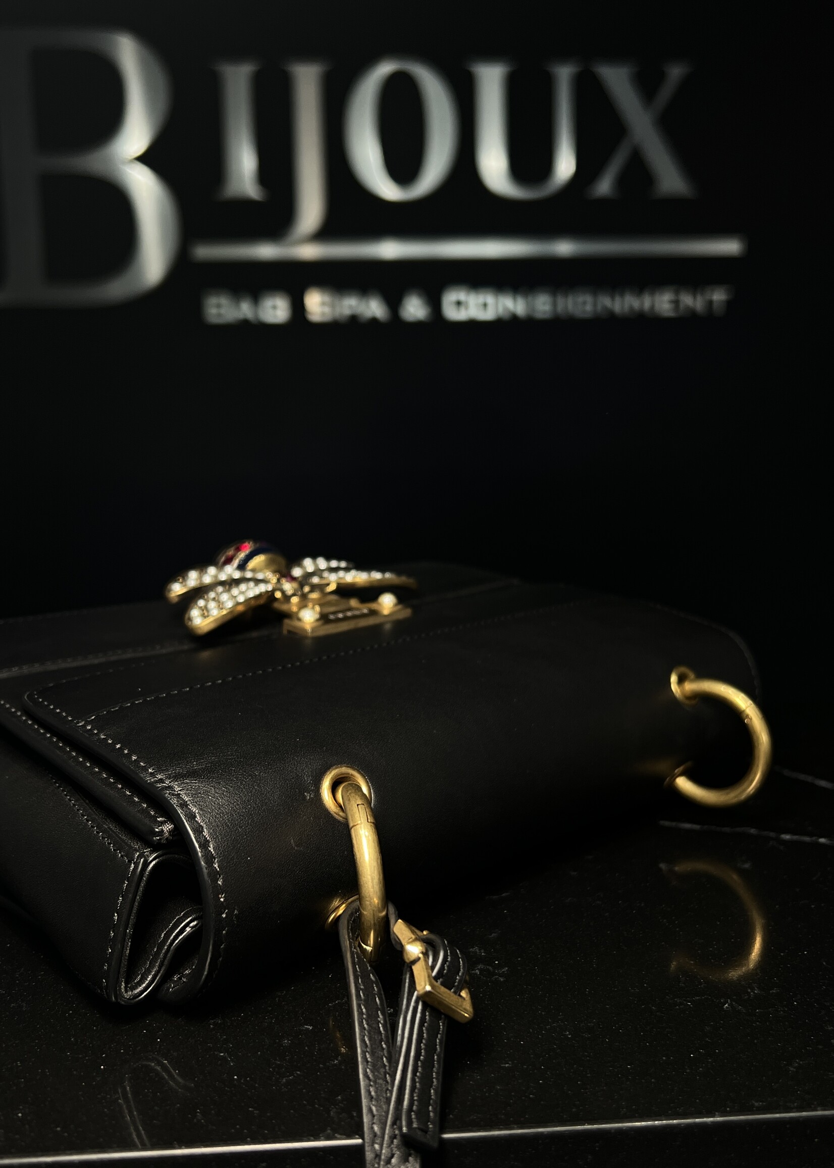 Gucci SOLD - Gucci Margaret Queen Bee  Black