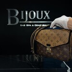 Louis Vuitton Pochette Métis Reverse