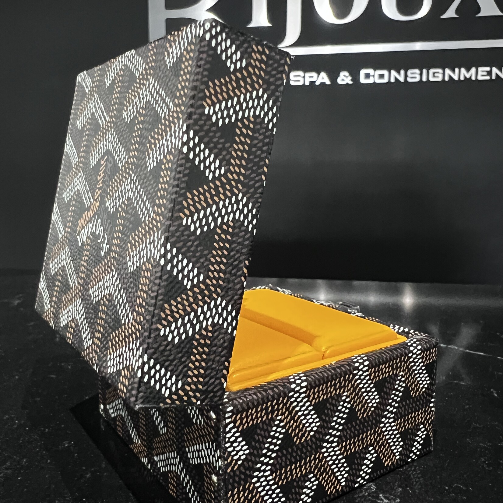 Goyard Goyard Ring Box Trunk