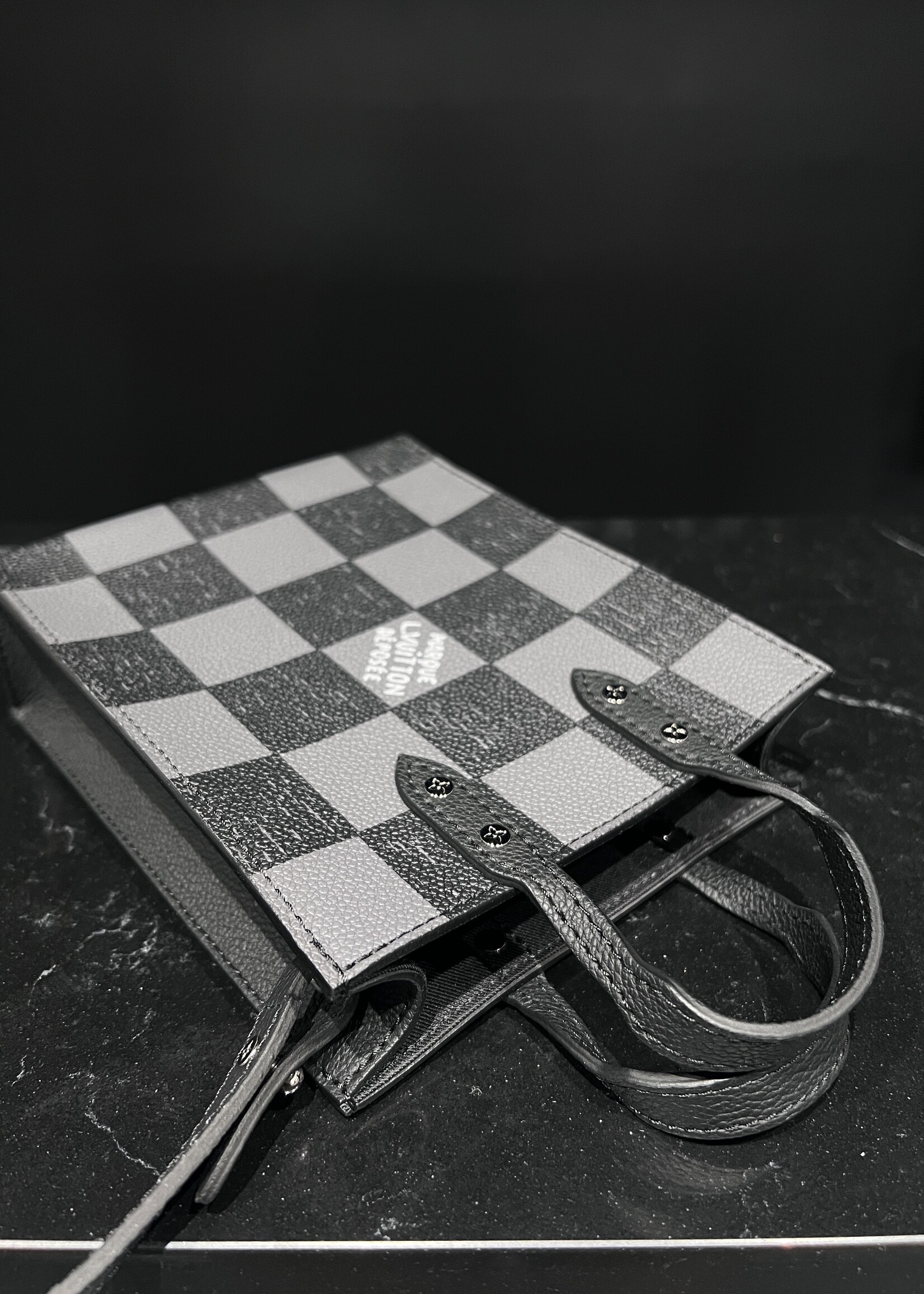 Louis Vuitton Louis Vuitton Sac Plat XS