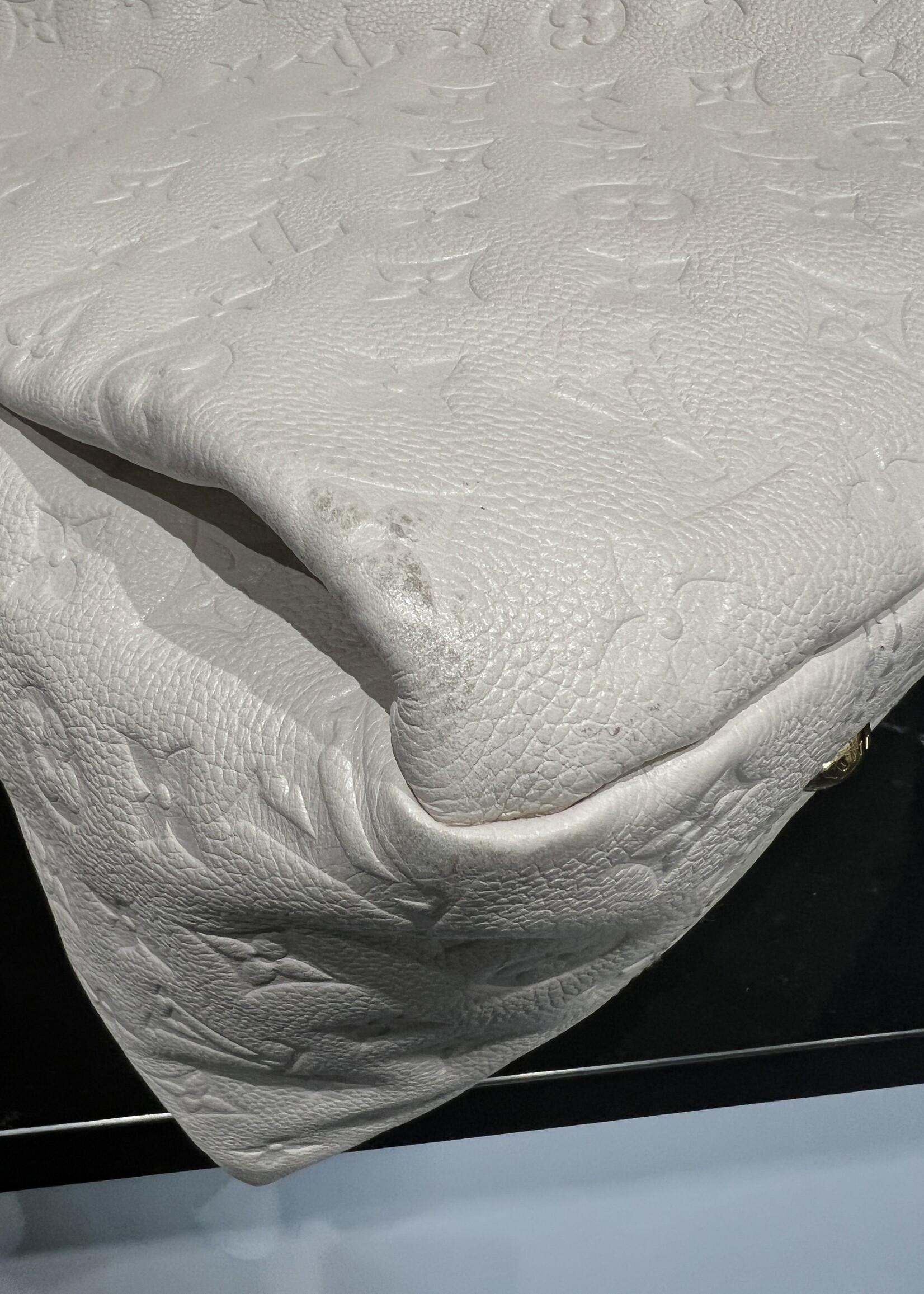 Louis Vuitton SOLD - Louis Vuitton Artsy MM Empreinte Leather