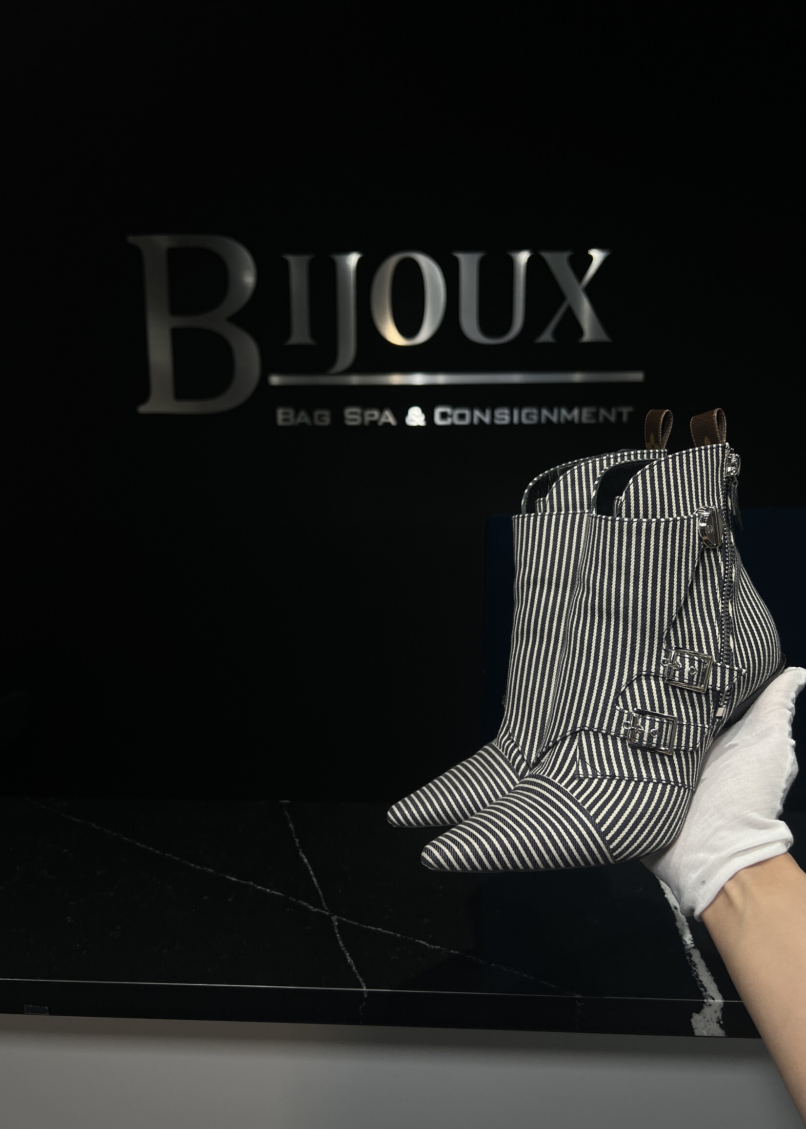 Louis Vuitton Louis Vuitton Canvas Stripped Janet Boots 38