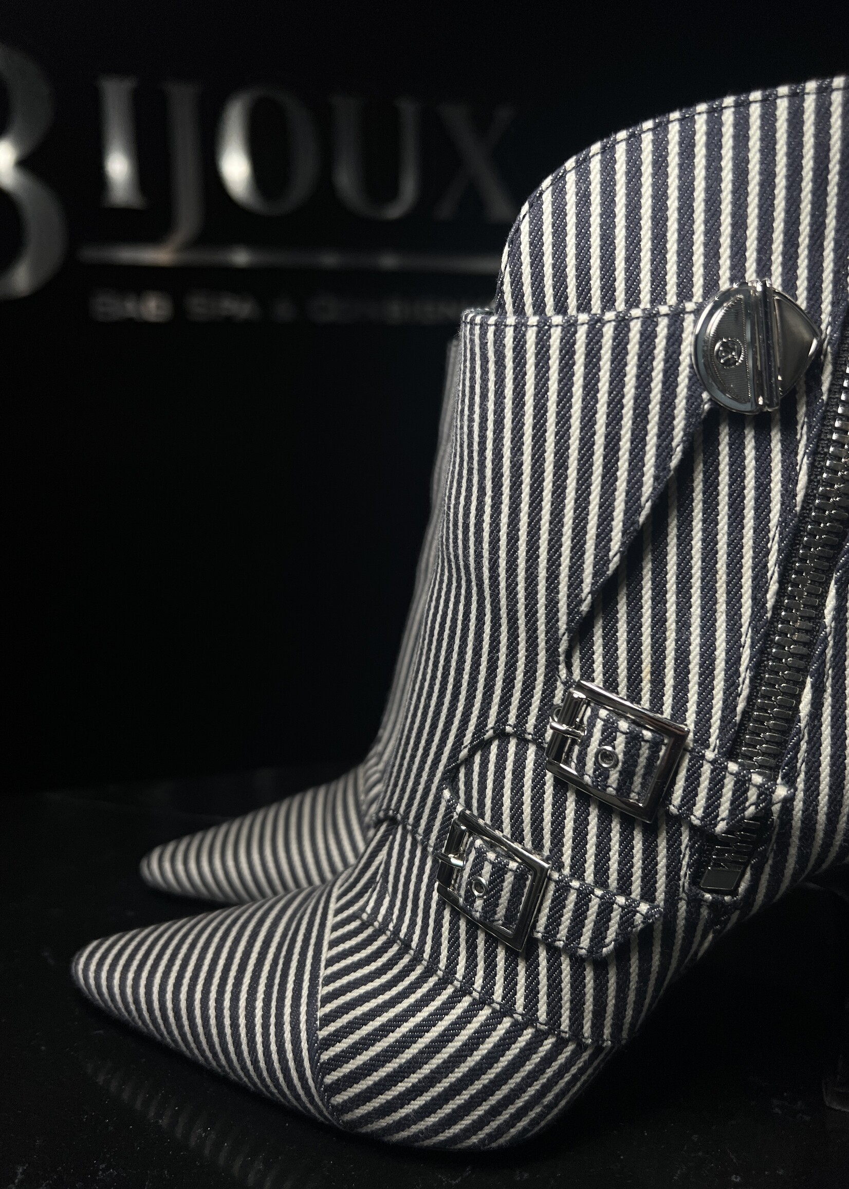 Louis Vuitton Louis Vuitton Canvas Stripped Janet Boots 38