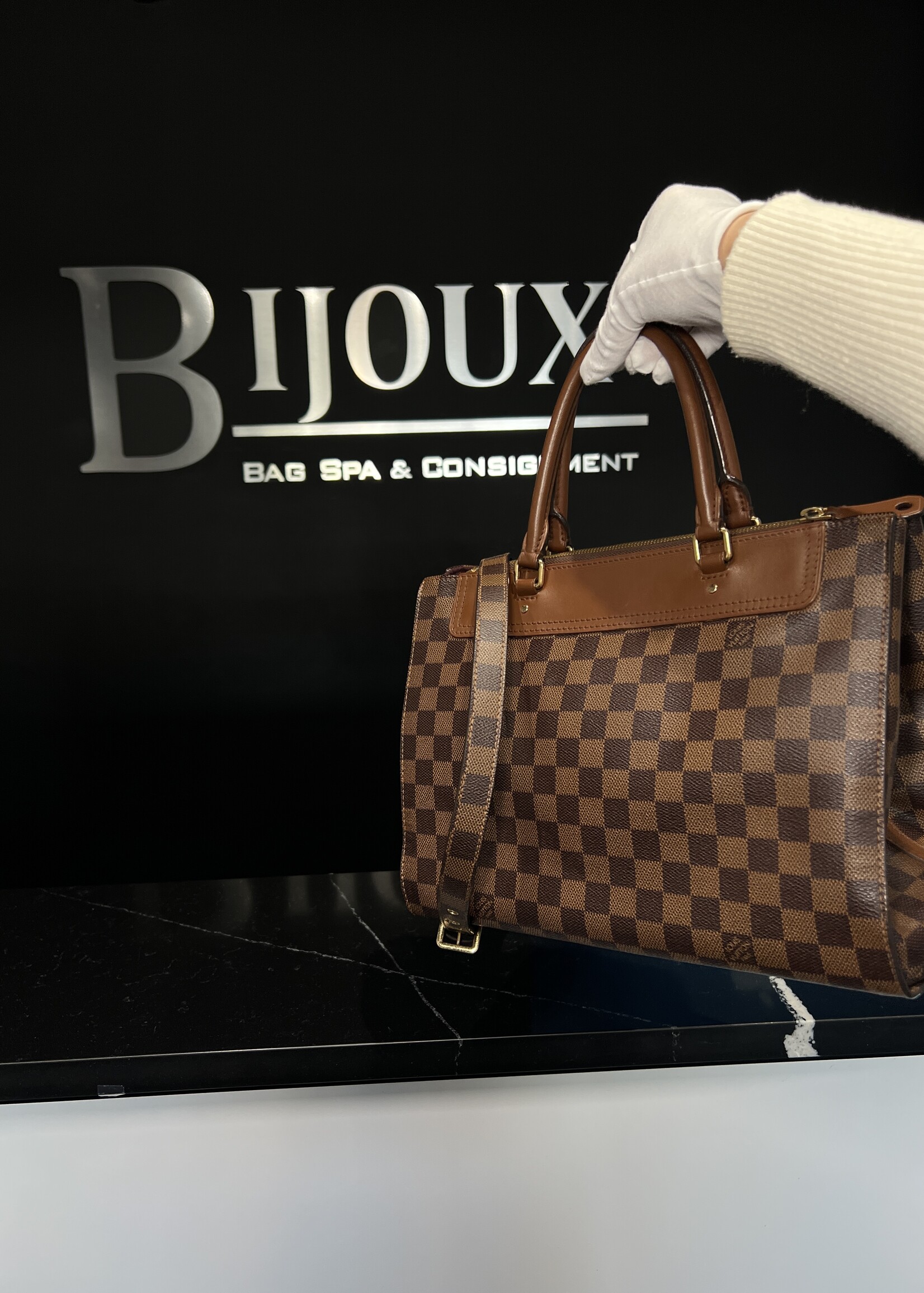 Louis Vuitton Louis Vuitton Neo Greenwich