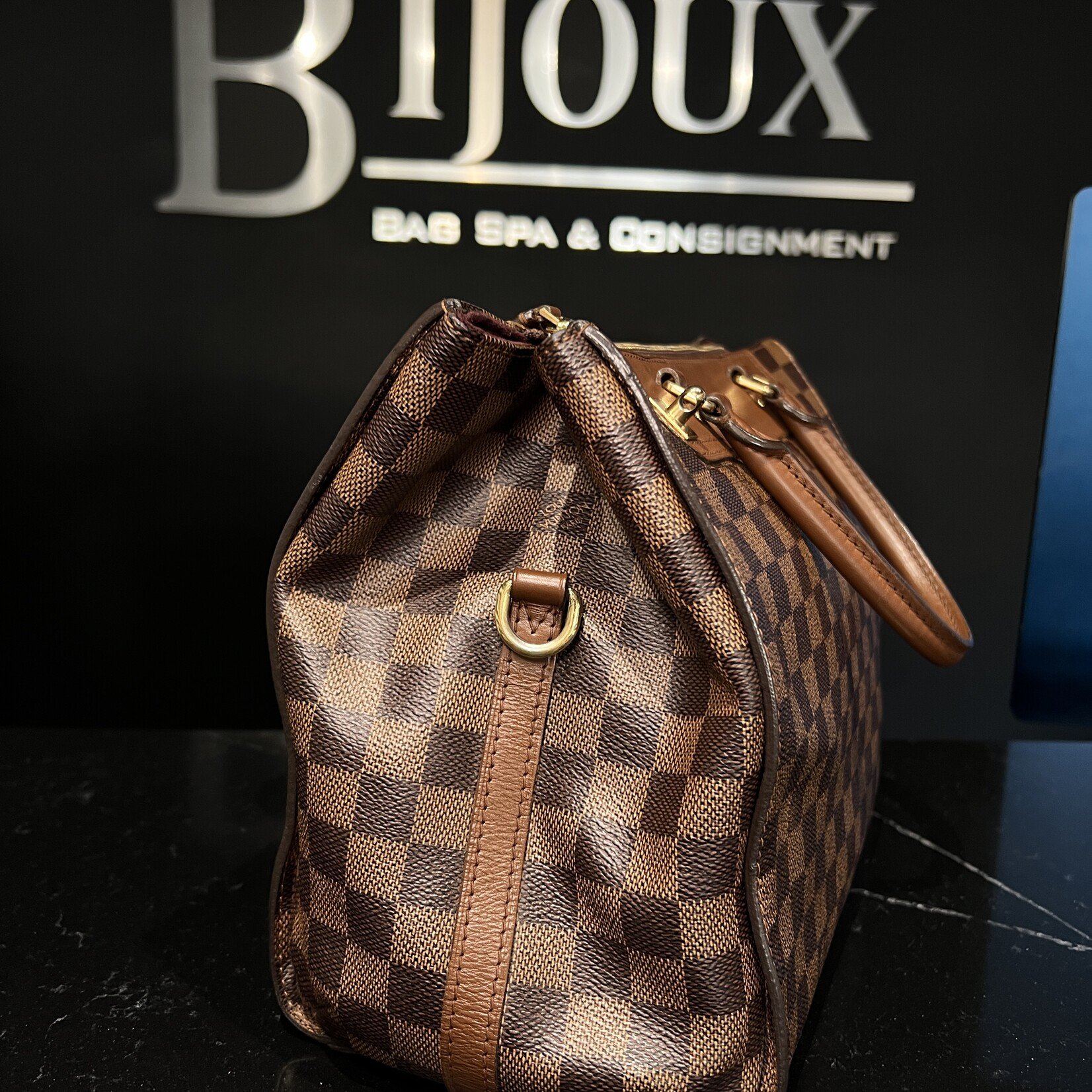 Louis Vuitton Louis Vuitton Neo Greenwich