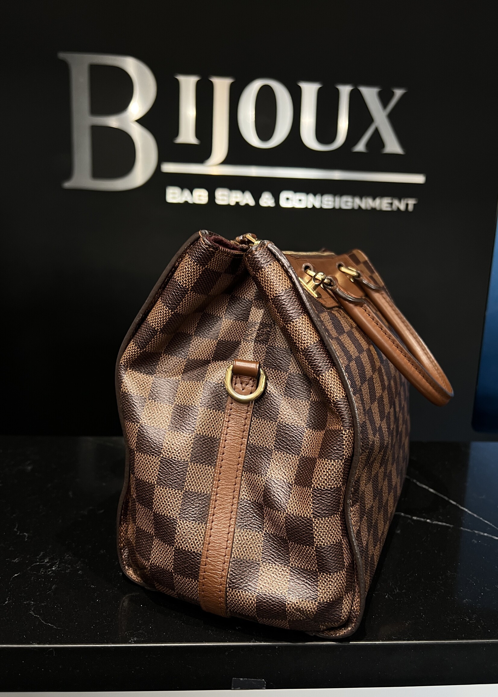 Louis Vuitton SOLD - Louis Vuitton Neo Greenwich