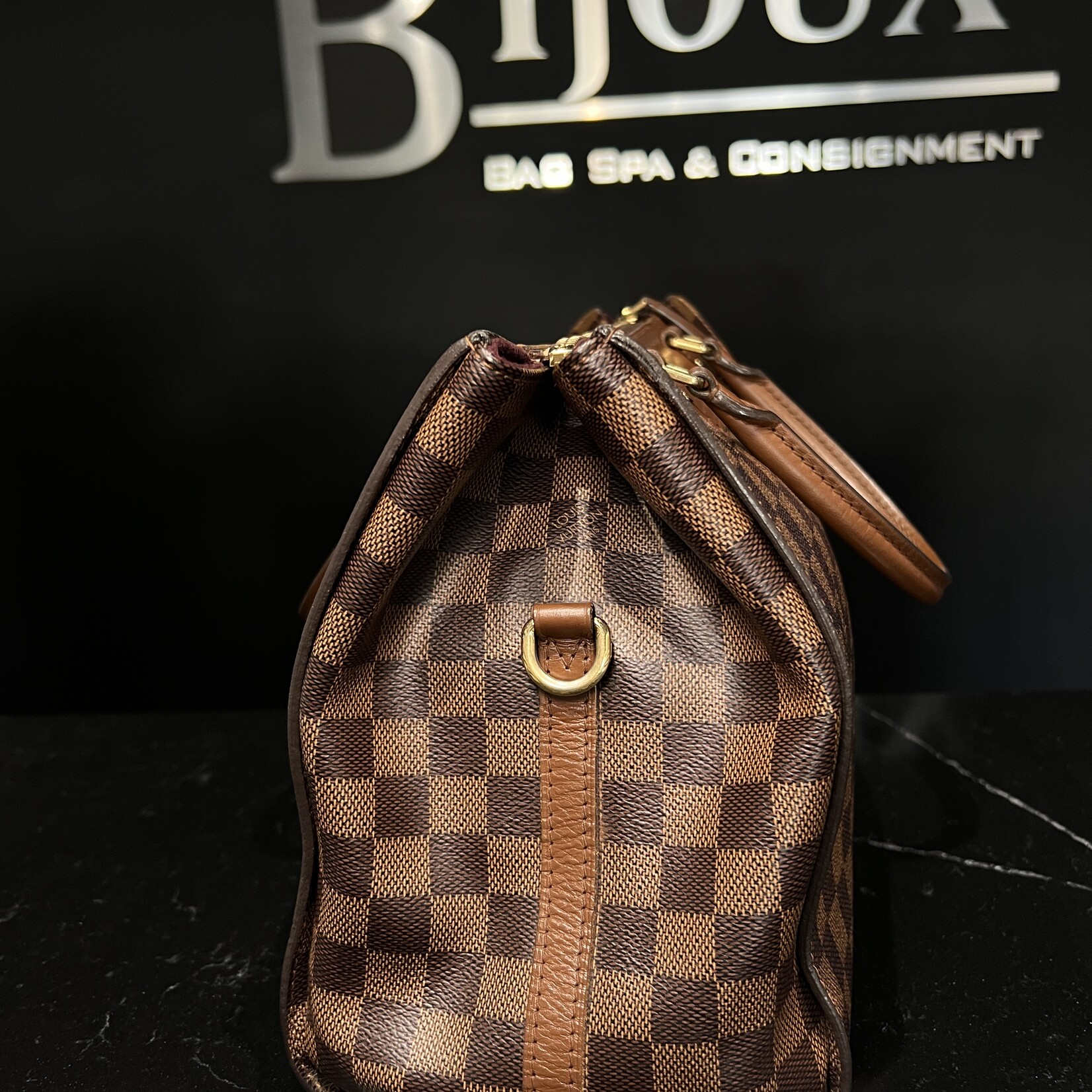 Louis Vuitton Louis Vuitton Neo Greenwich