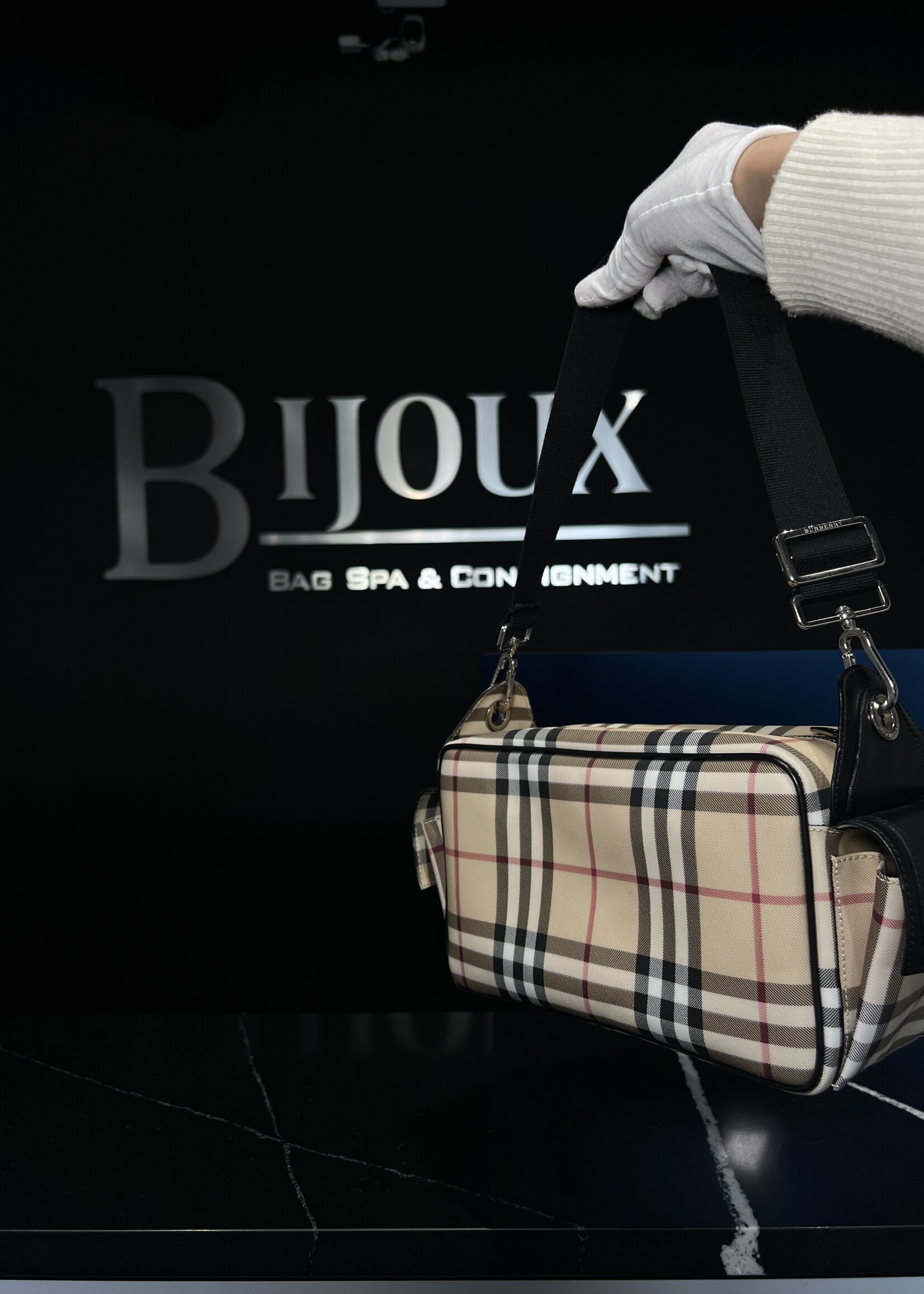 Burberry Burberry Nova Check Shoulder Bag
