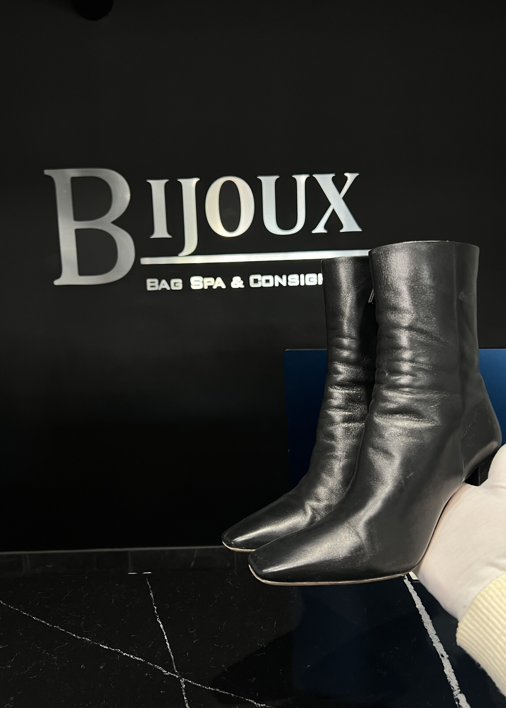 Valentino Valentino Garavani Rockstud Boots 38.5