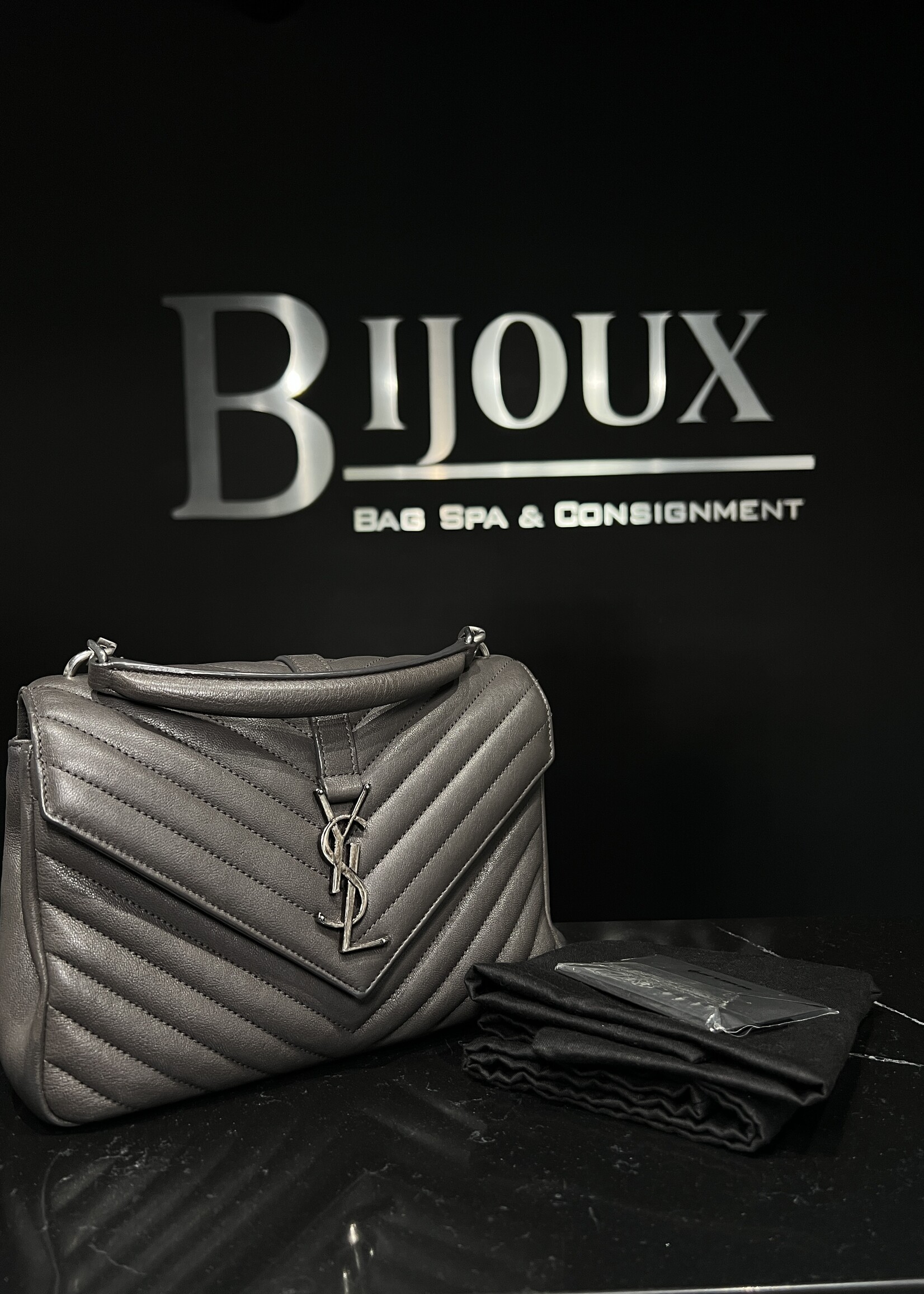 Saint Laurent Saint Laurent College Medium