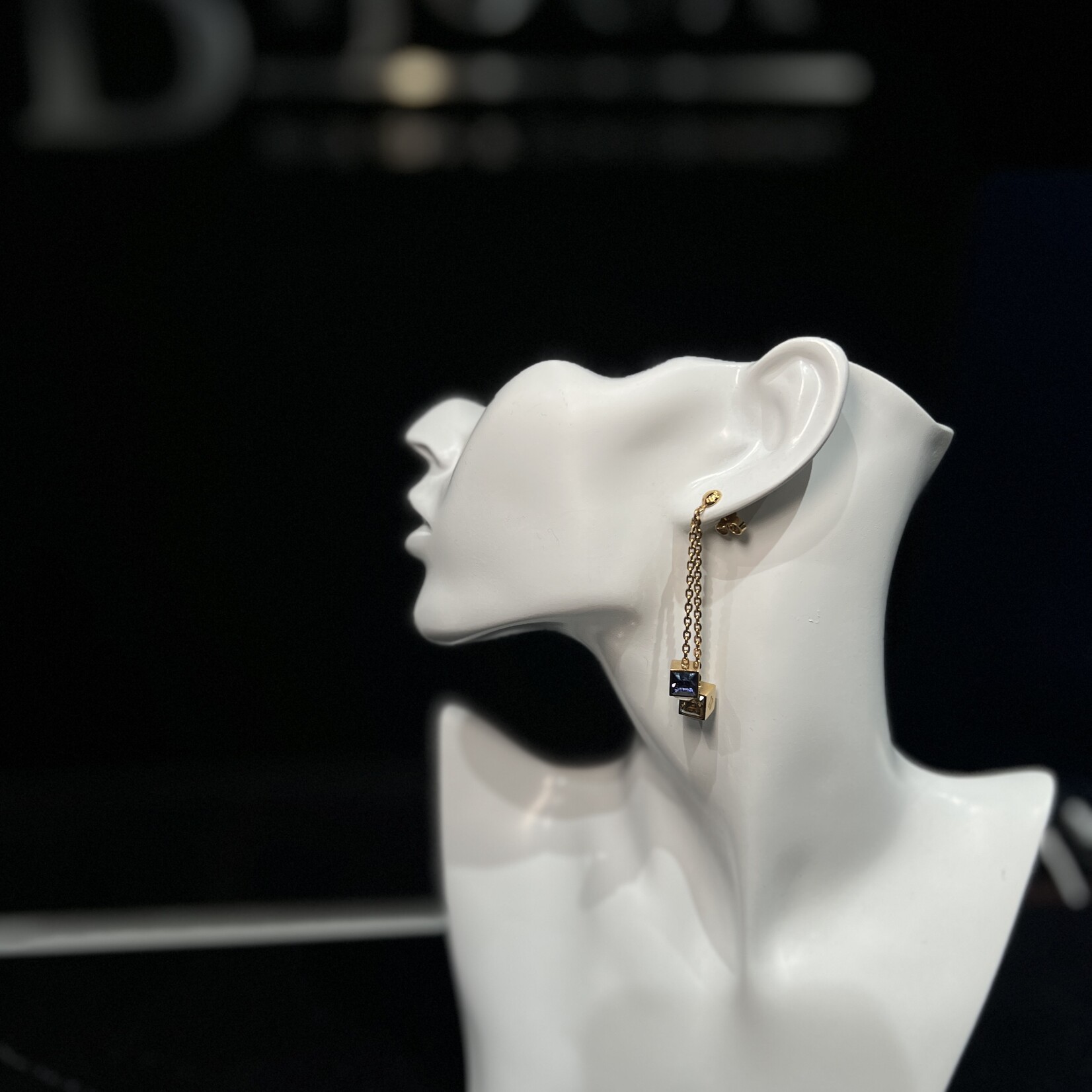 Louis Vuitton Gamble Drop Earrings