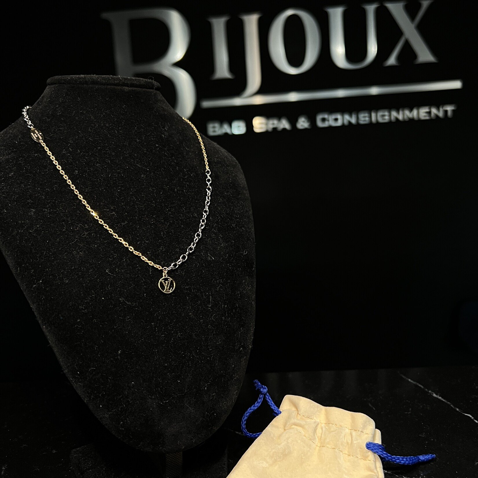 Louis Vuitton Louis Vuitton Logomania Necklace