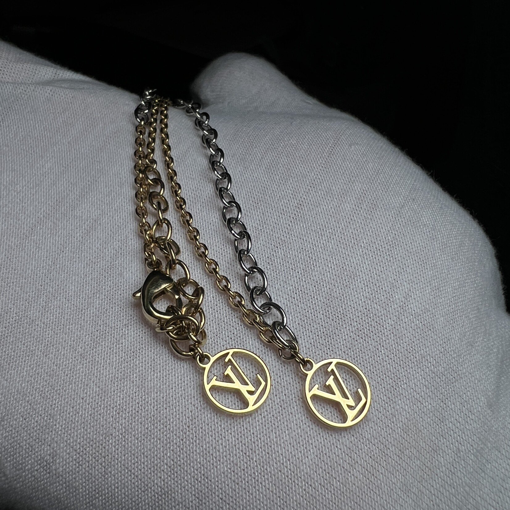 Louis Vuitton Louis Vuitton Logomania Necklace