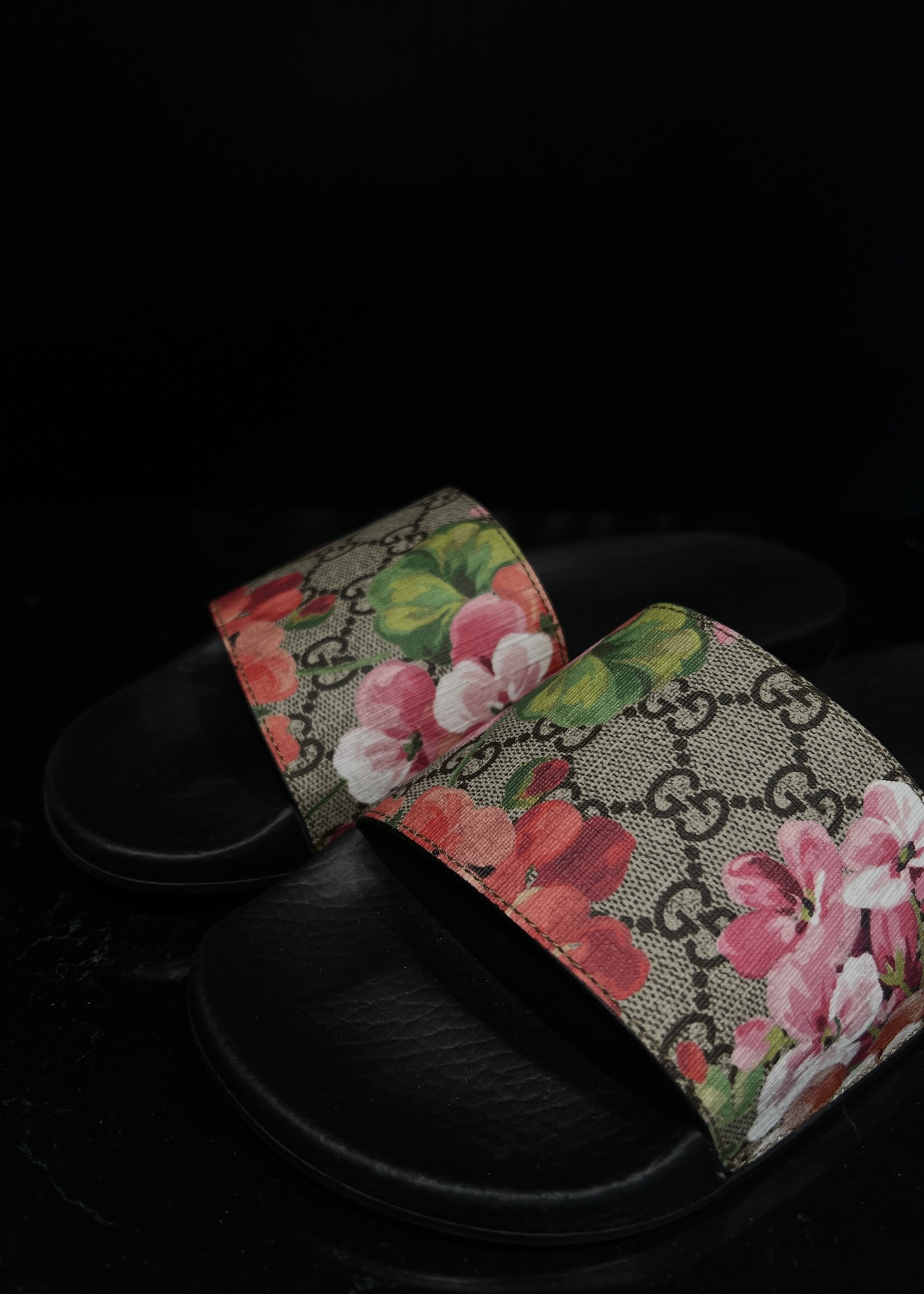 Gucci SOLD - Gucci Bloom Supreme 38