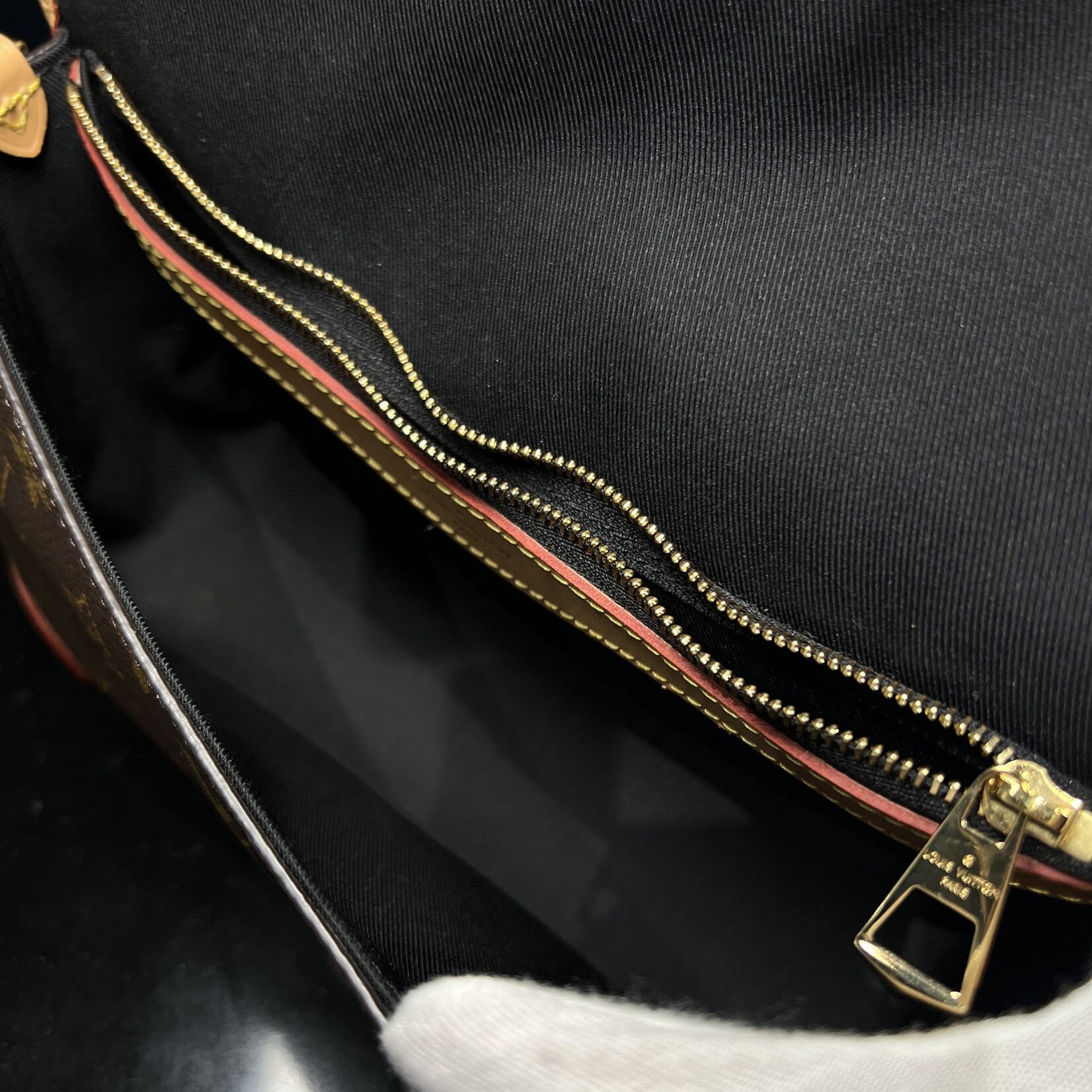 Louis Vuitton Louis Vuitton Diane