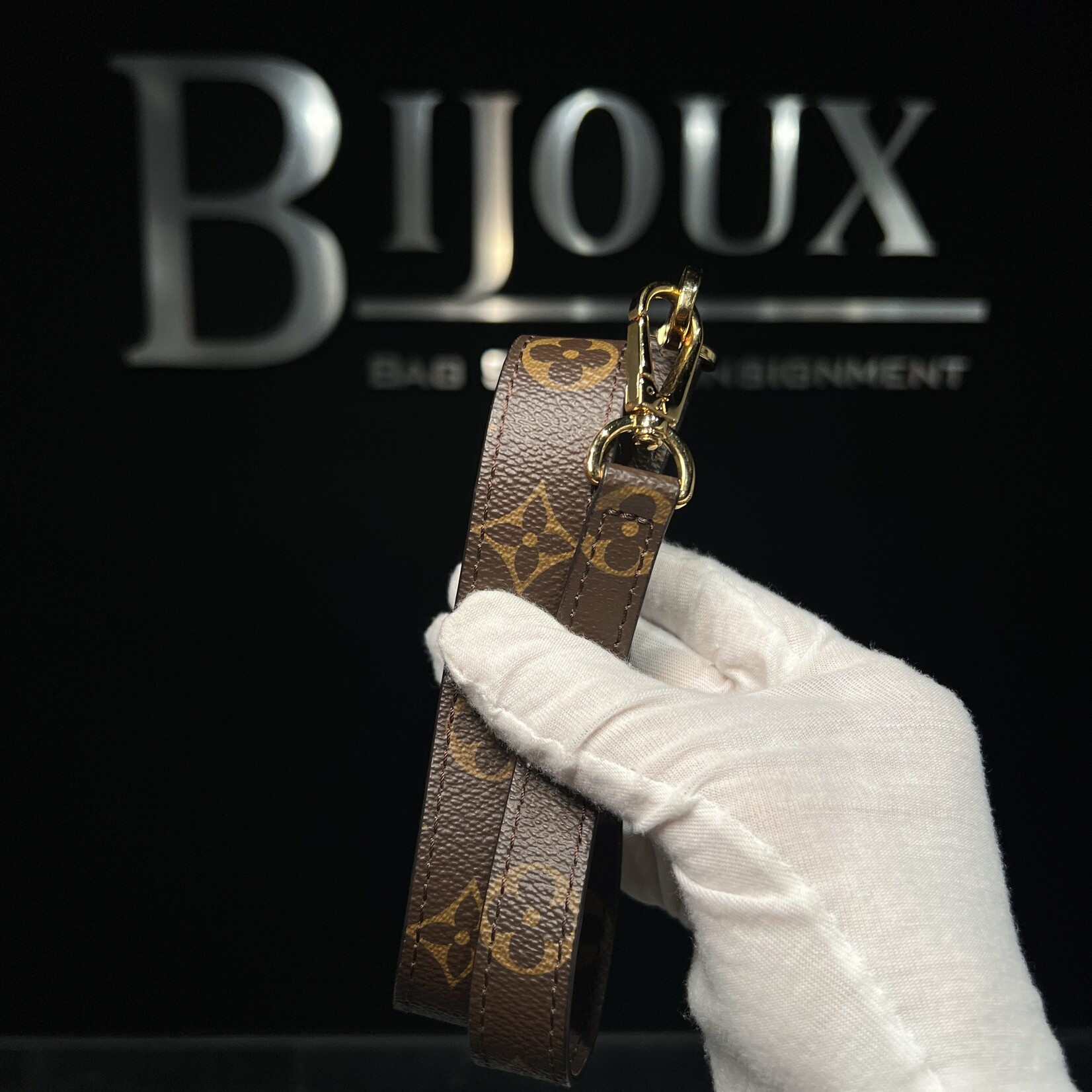 Louis Vuitton SOLD- Louis Vuitton Montagine