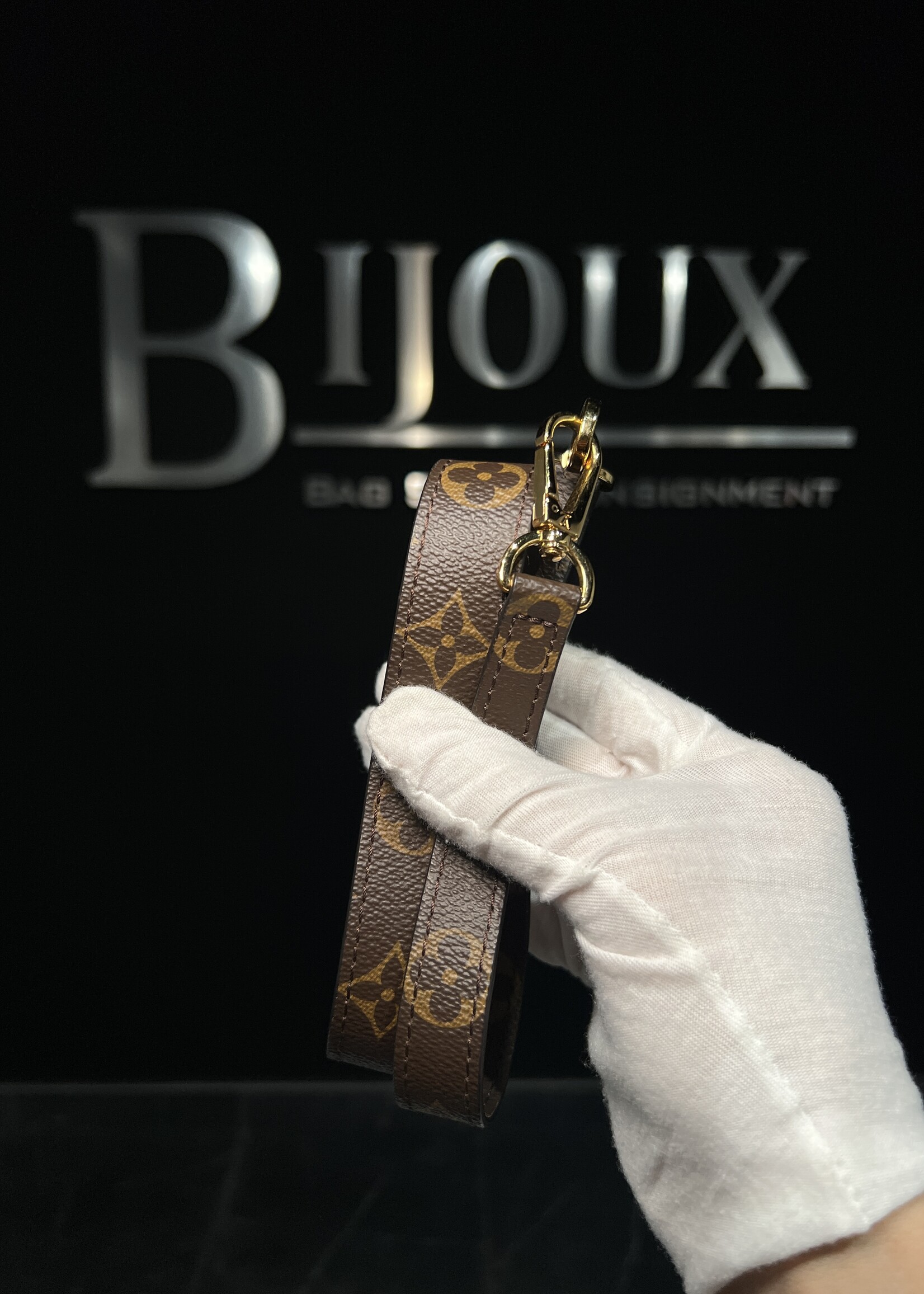 Louis Vuitton SOLD- Louis Vuitton Montagine