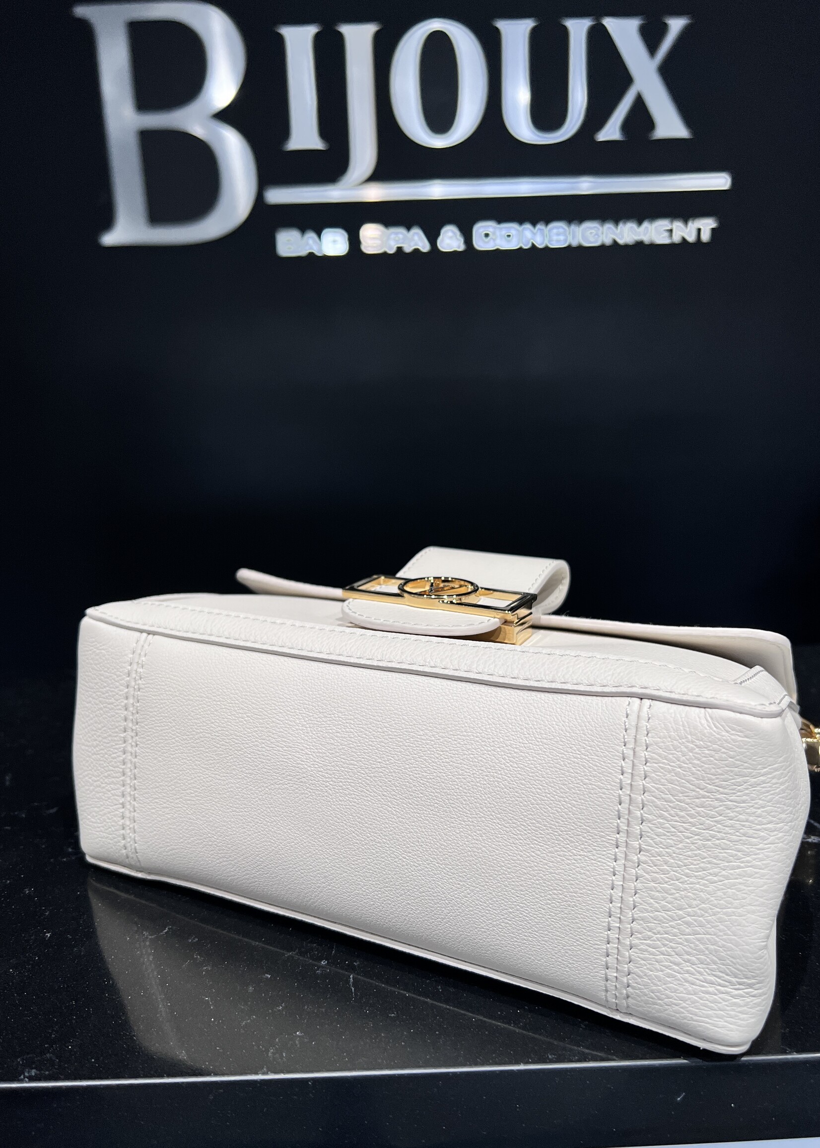 Louis Vuitton Louis Vuitton Dauphine Soft MM