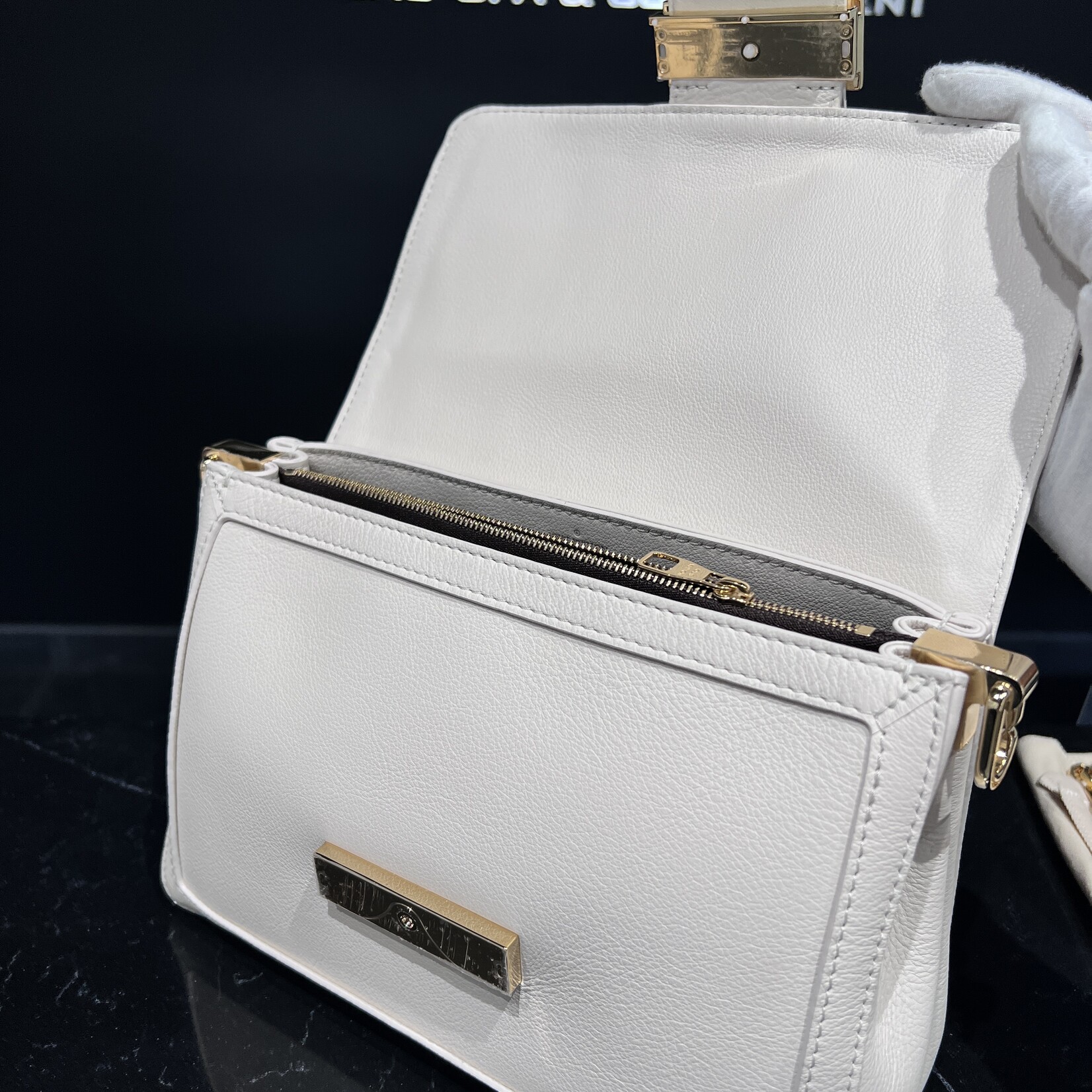 Louis Vuitton Louis Vuitton Dauphine Soft MM