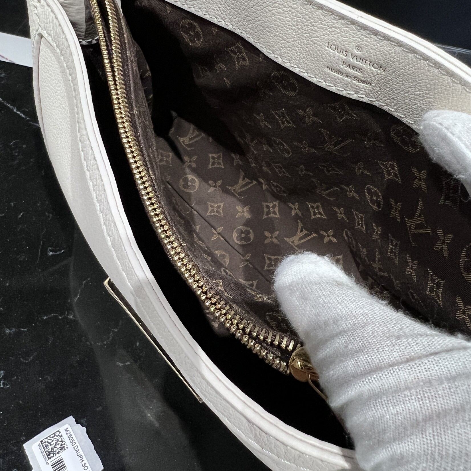 Louis Vuitton Louis Vuitton Dauphine Soft MM