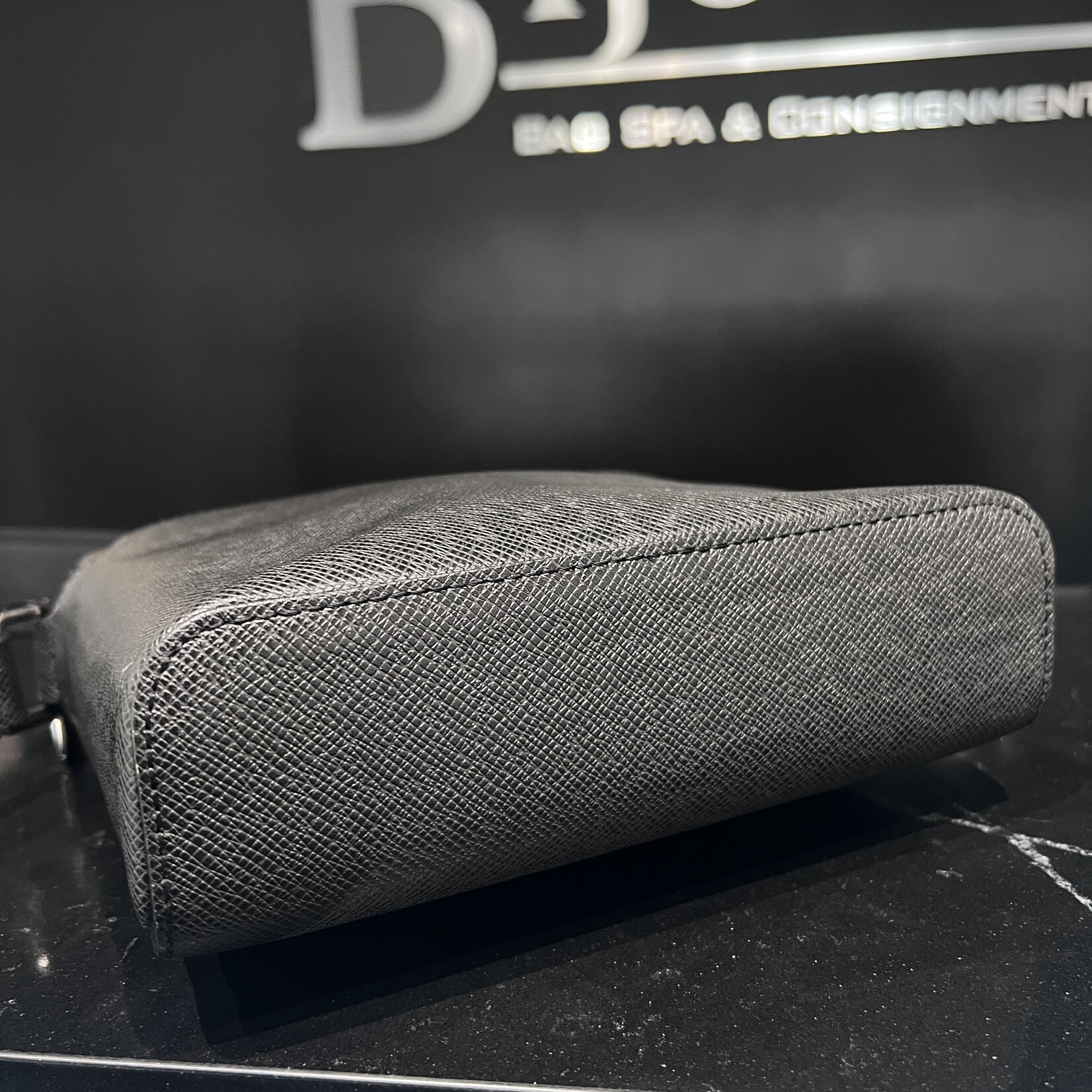 Louis Vuitton Louis Vuitton Taiga Anton Messenger Bag