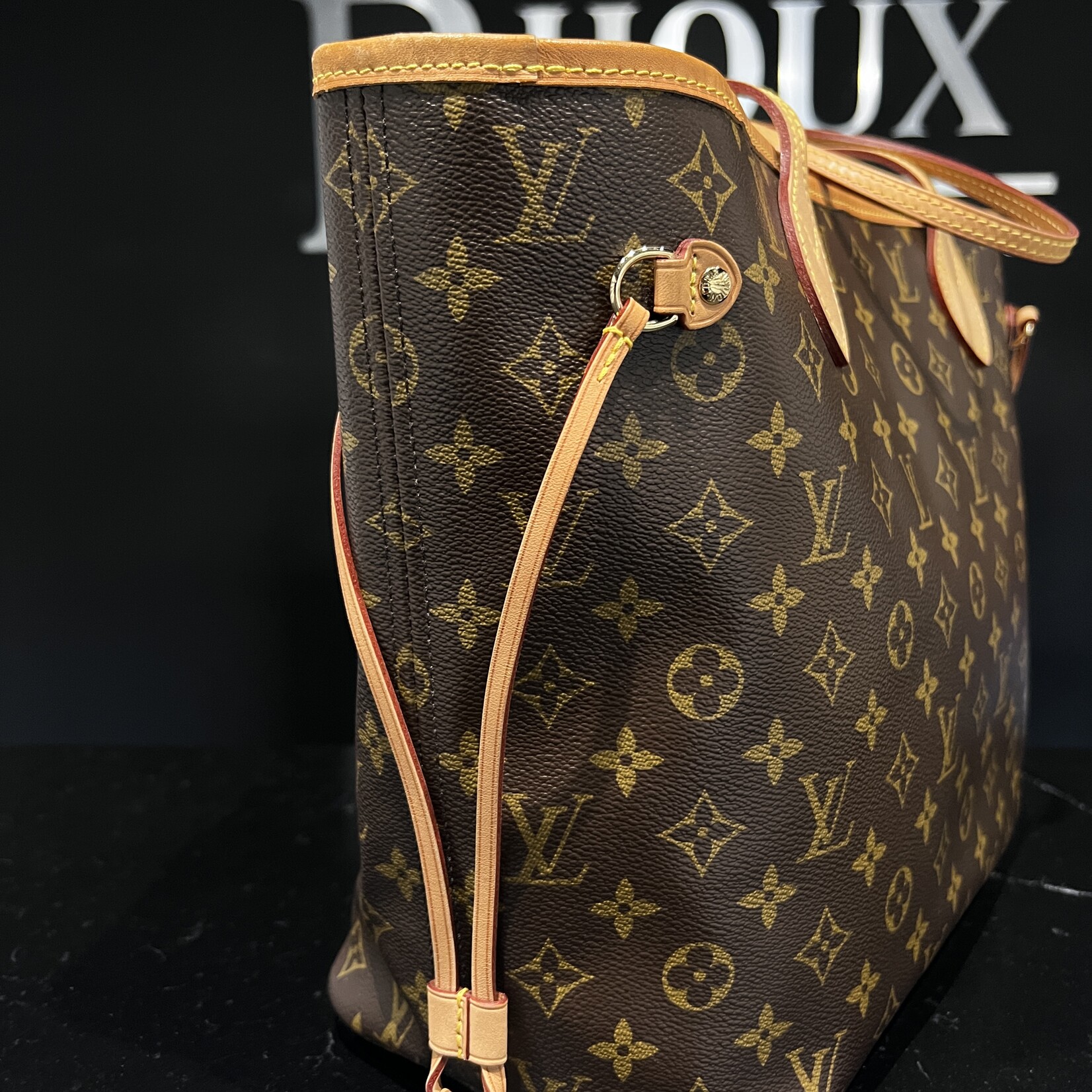 Louis Vuitton Louis Vuitton Monogram V Neverfull MM Turquoise