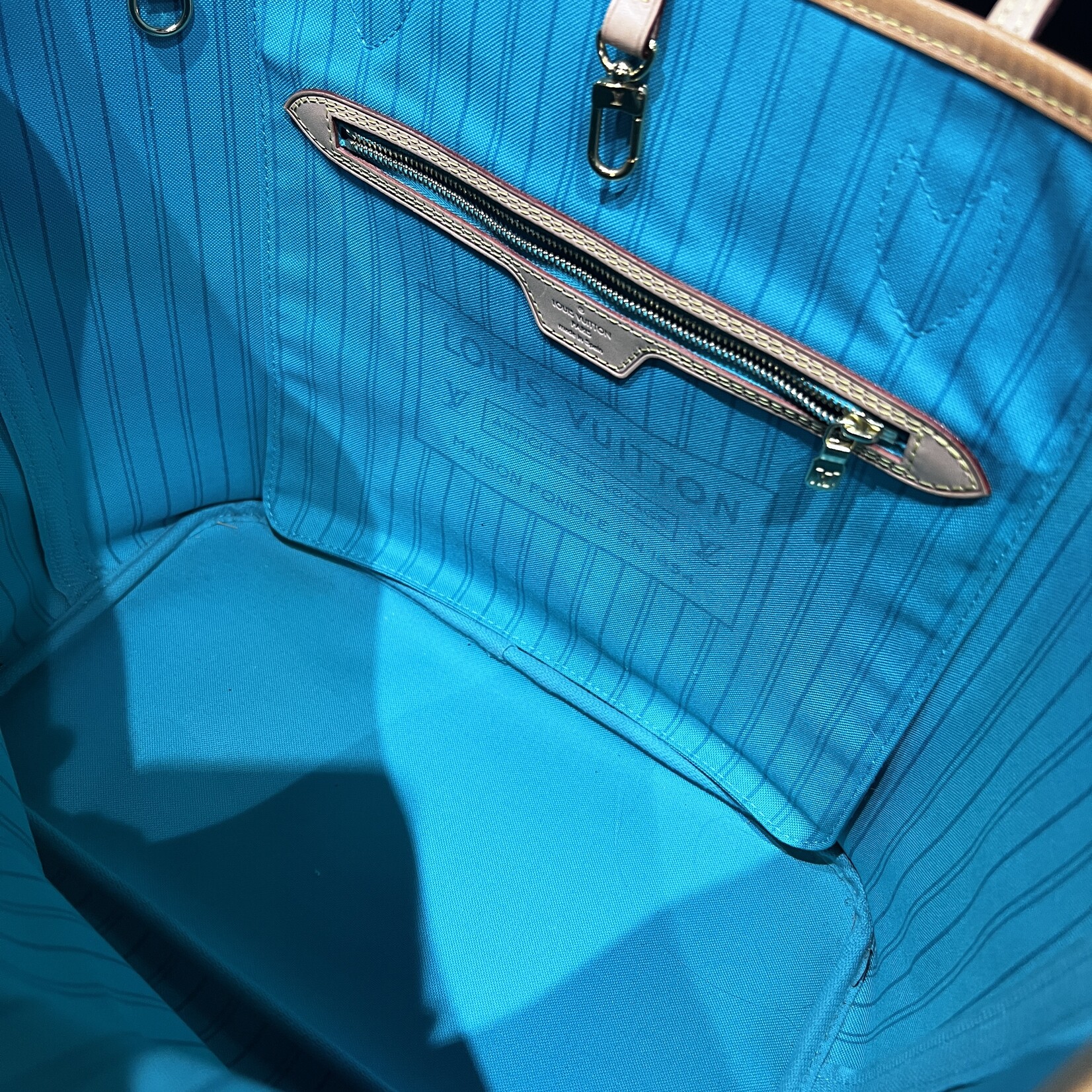Louis Vuitton Louis Vuitton Monogram V Neverfull MM Turquoise