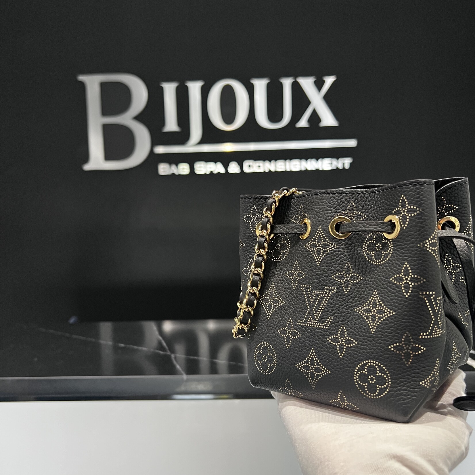 Louis Vuitton Louis Vuitton Pico Bella Mahina