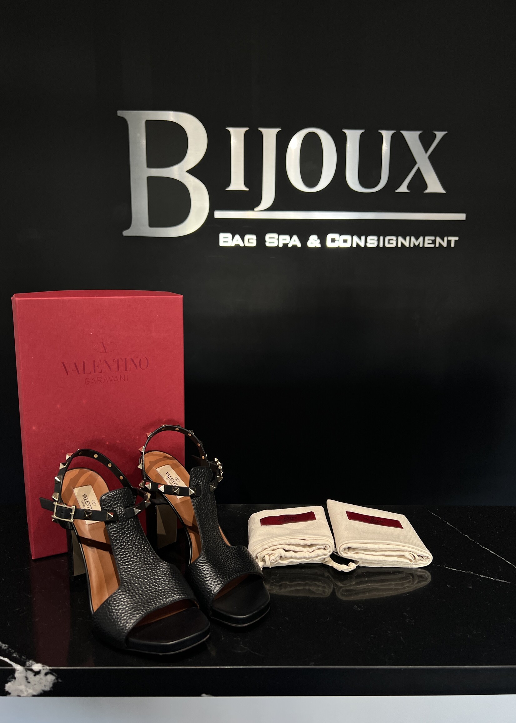 Valentino Valentino Rockstud Heeled Sandals 39