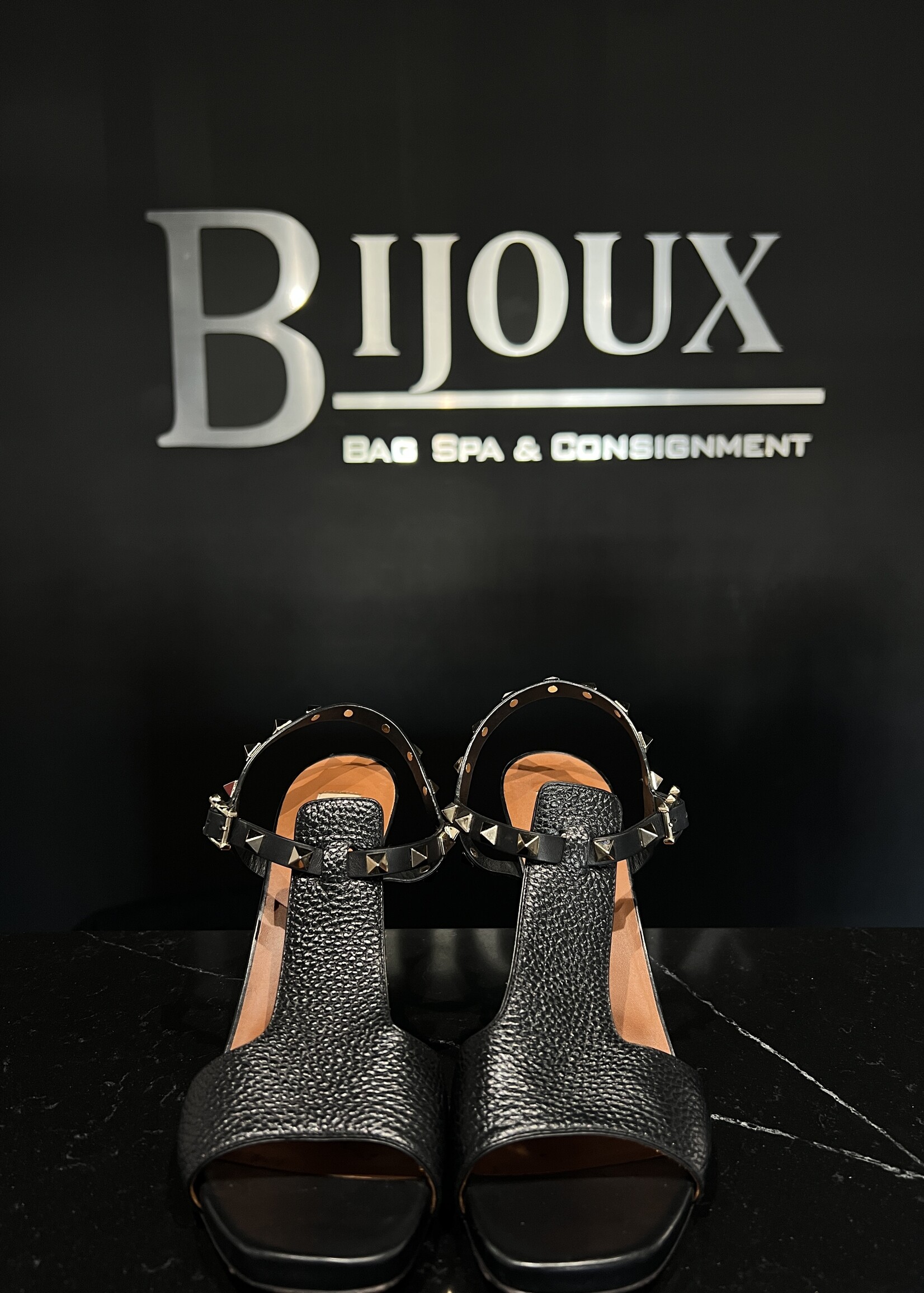 Valentino Valentino Rockstud Heeled Sandals 39