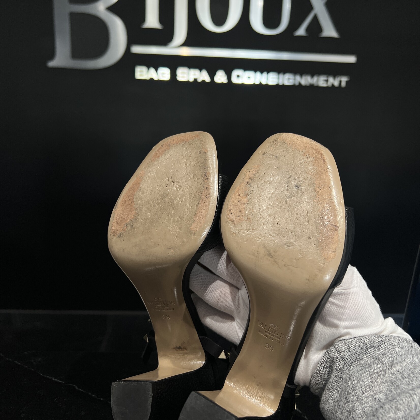 Valentino Valentino Rockstud Heeled Sandals 39