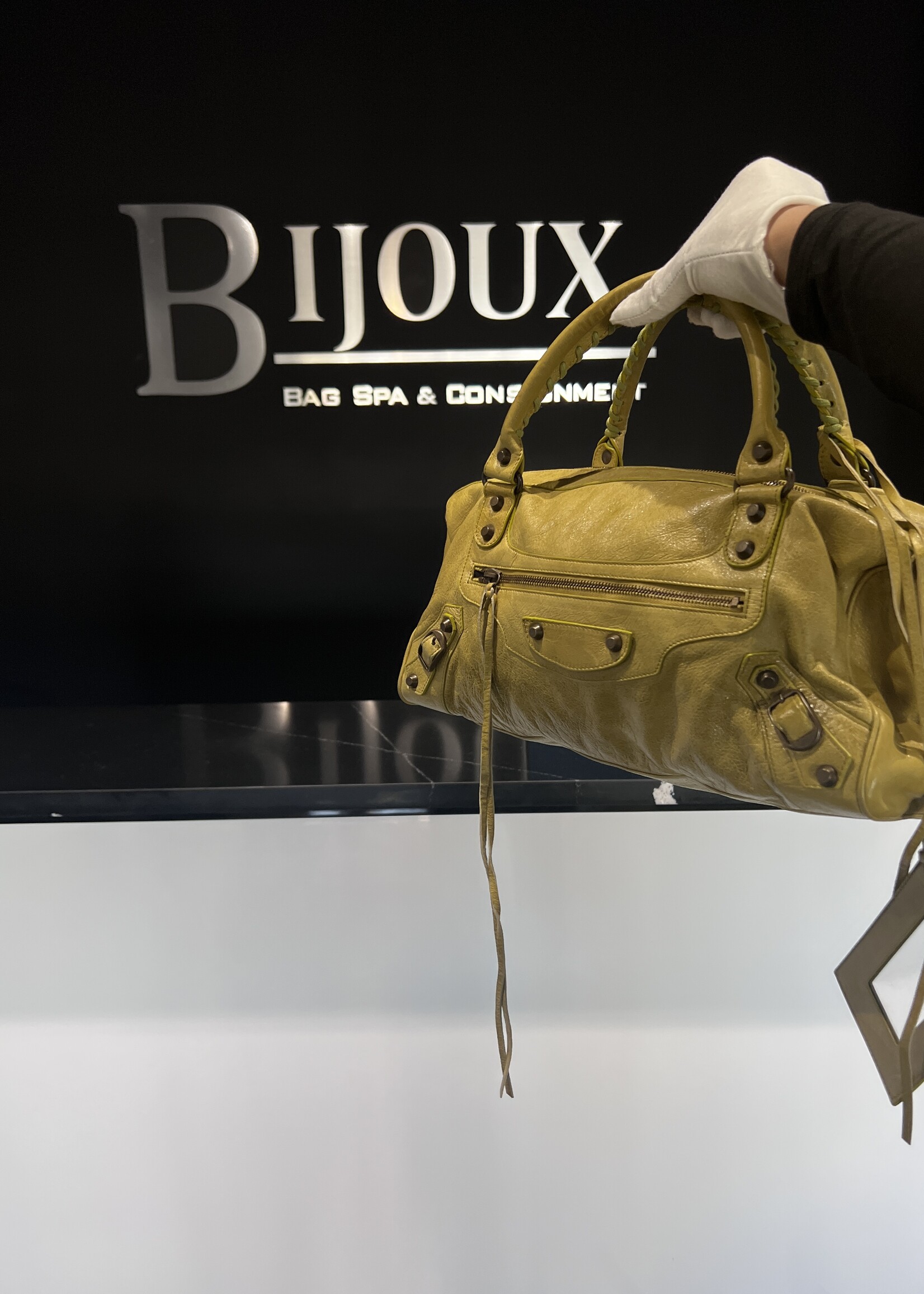 Balenciaga SOLD - Balenciaga Twiggy Bag