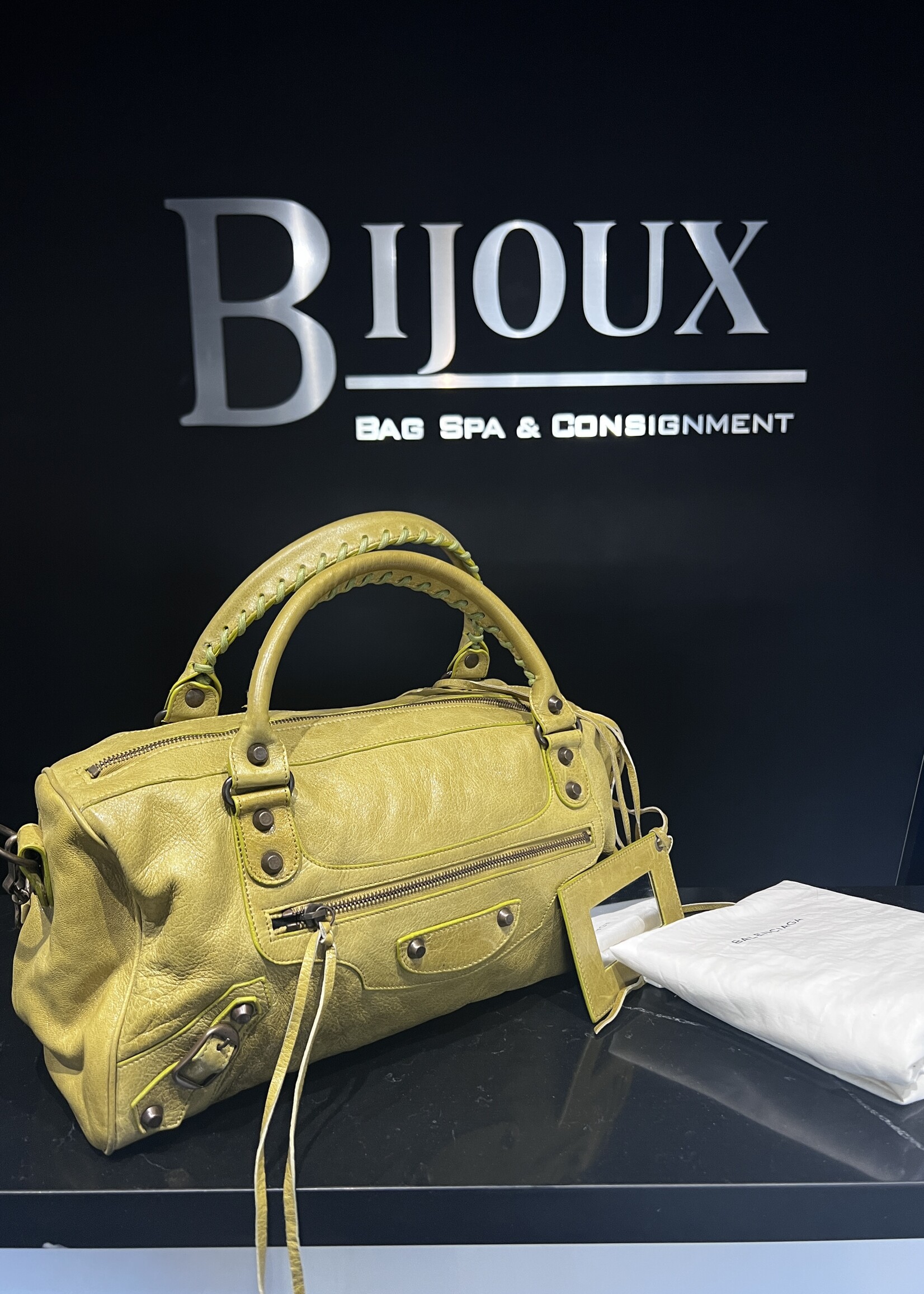 Balenciaga SOLD - Balenciaga Twiggy Bag