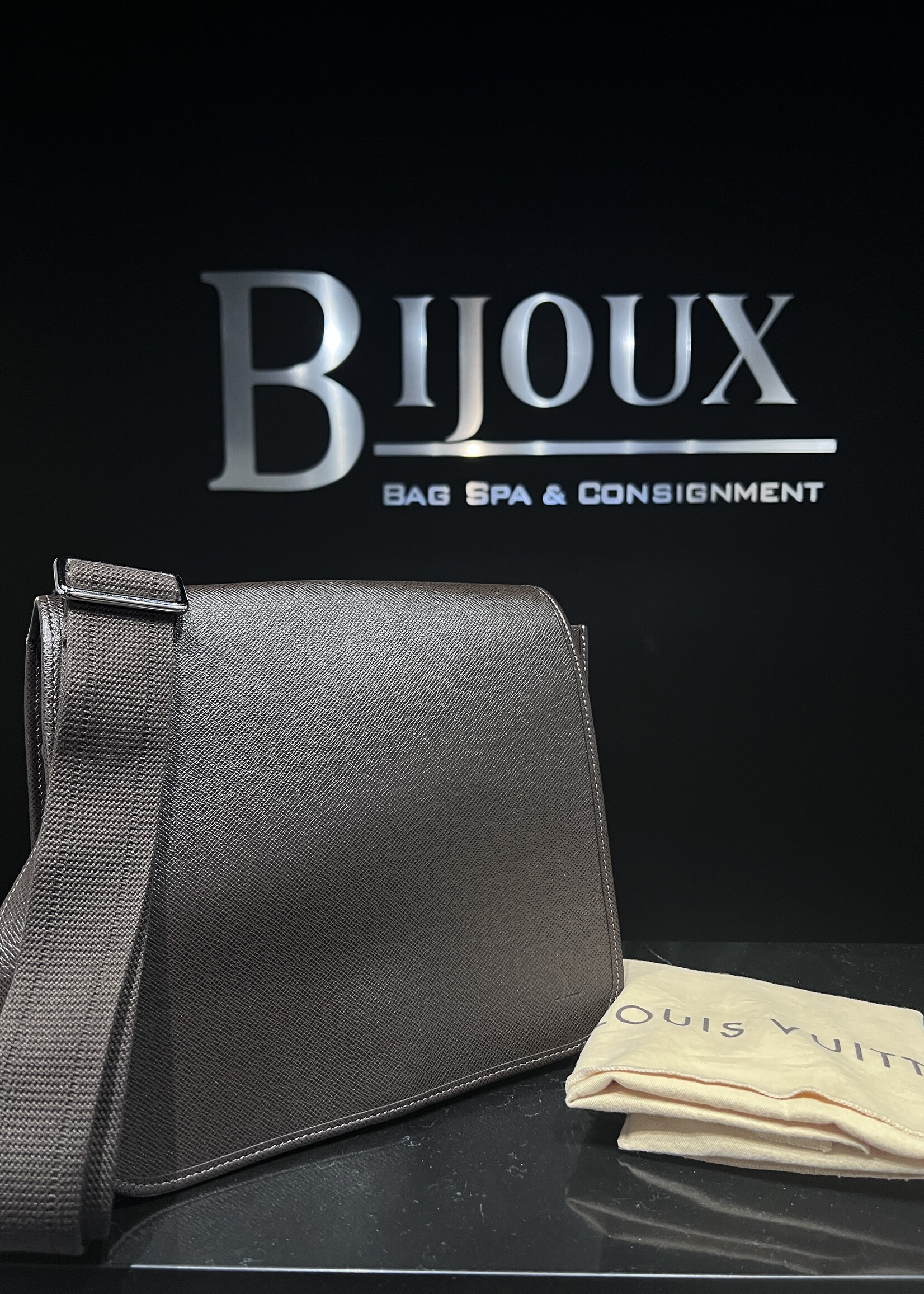 Louis Vuitton SOLD - Louis Vuitton Taiga Andrei