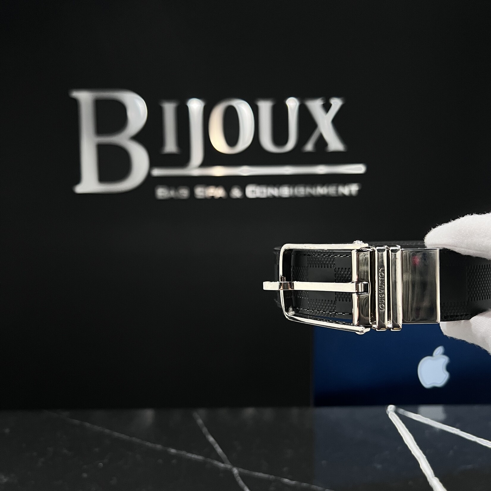 Louis Vuitton Louis Vuitton Reversible Belt