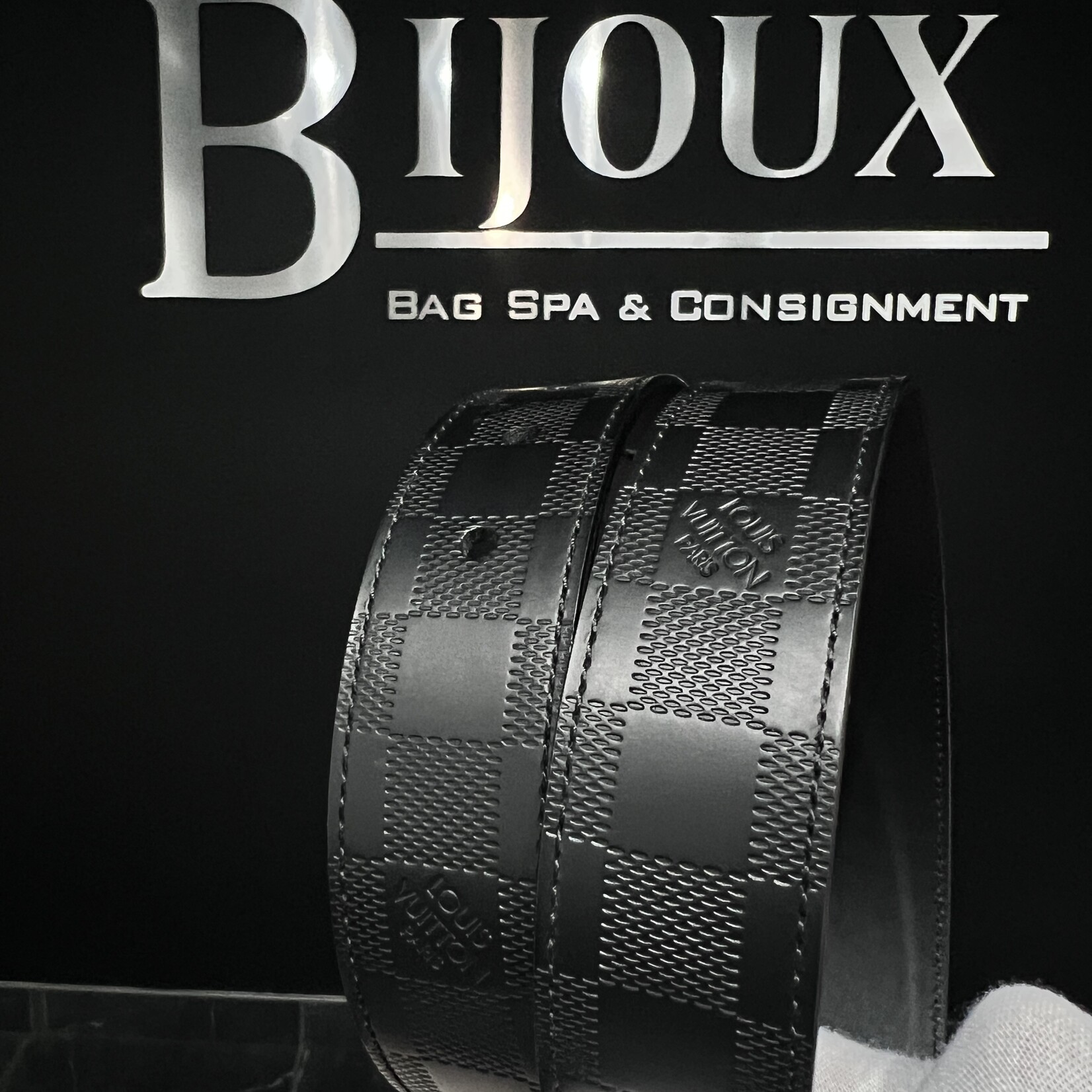 Louis Vuitton Louis Vuitton Reversible Belt