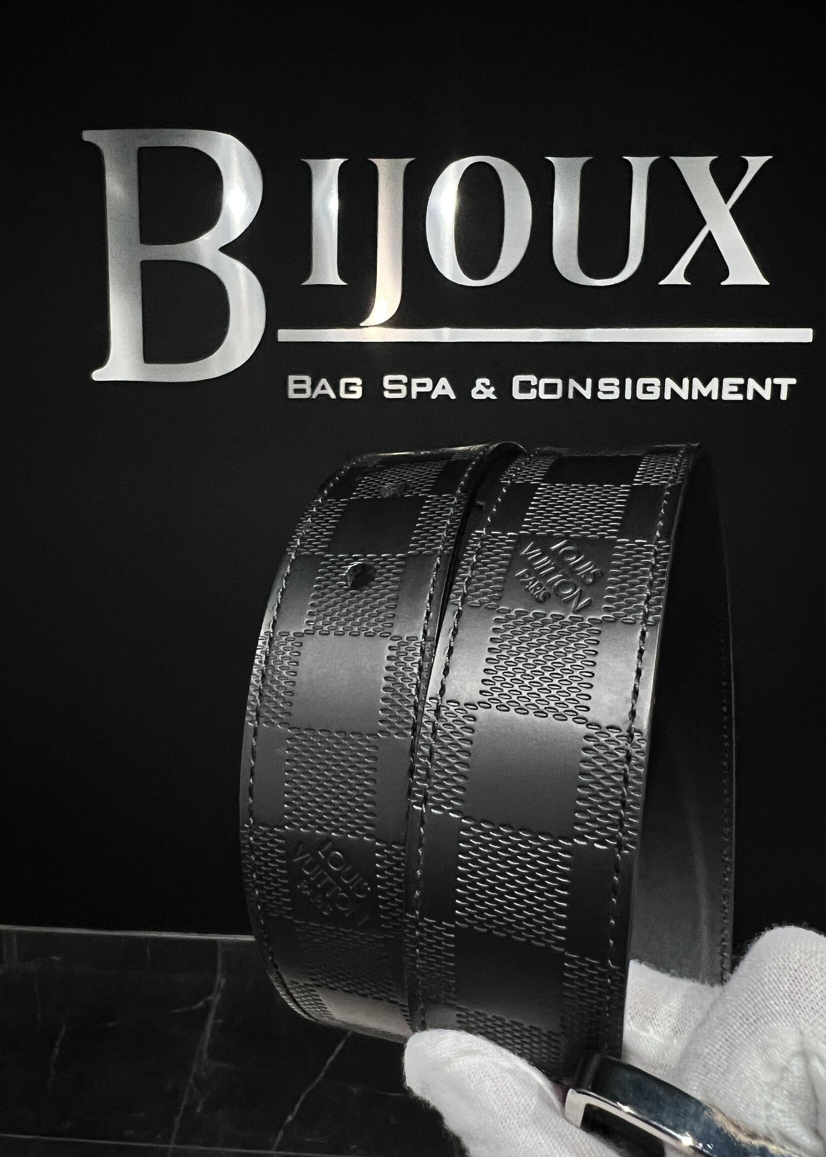 Louis Vuitton SOLD- Louis Vuitton Reversible Belt