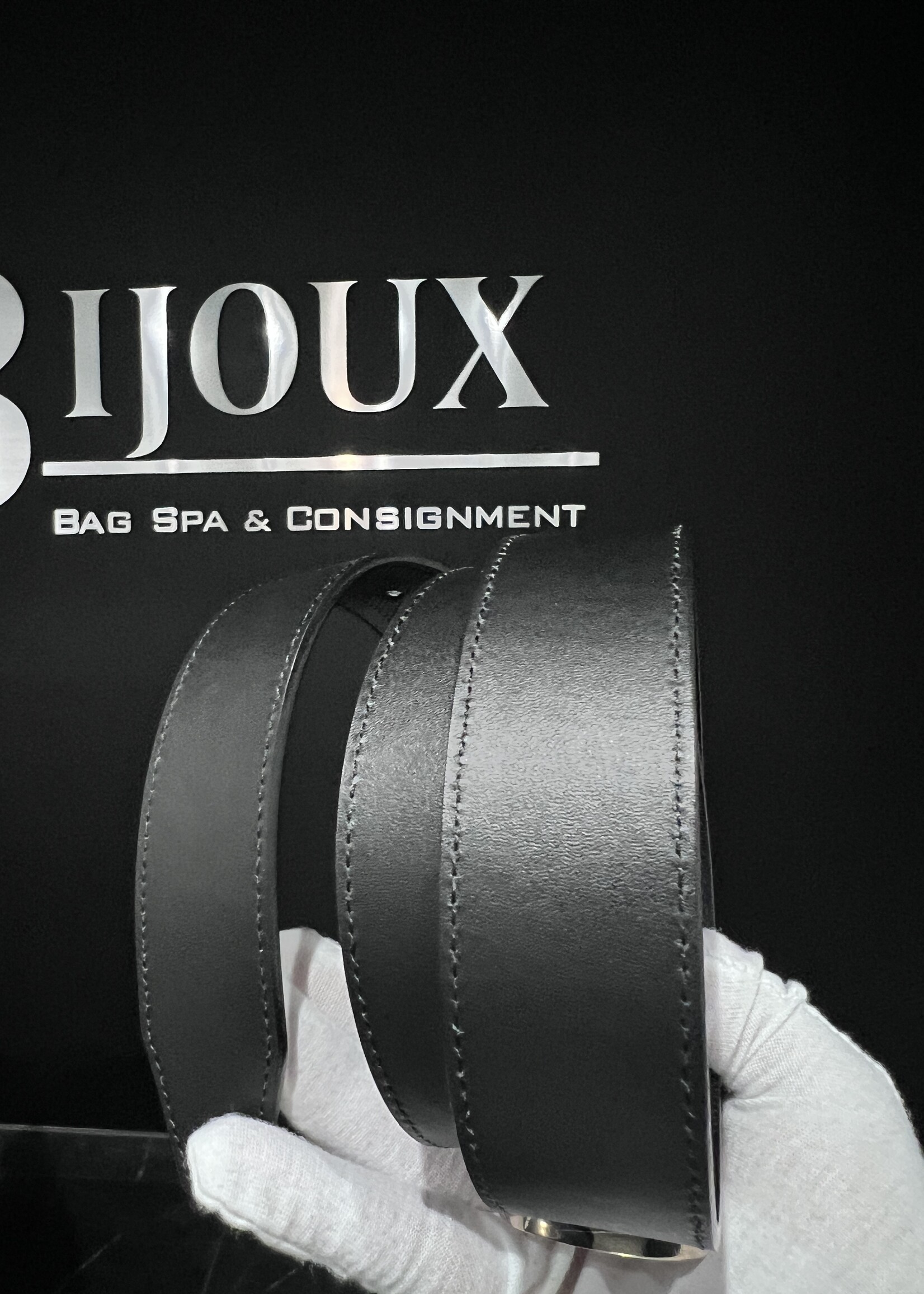 Louis Vuitton SOLD- Louis Vuitton Reversible Belt