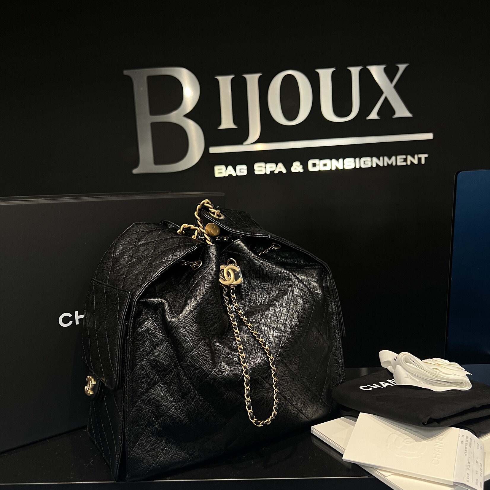 Chanel Chanel 25 Black GHW