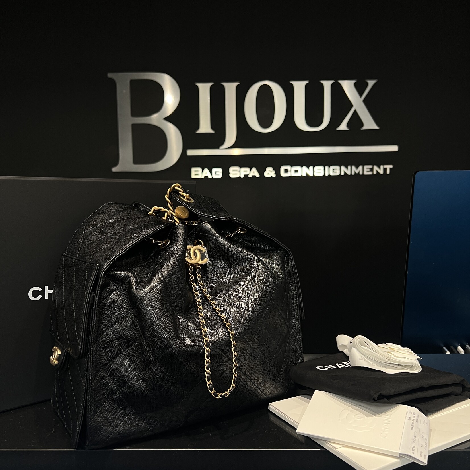 Chanel Chanel 25 Black GHW