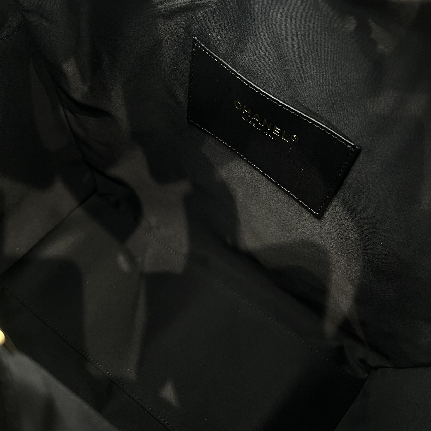 Chanel Chanel 25 Black GHW